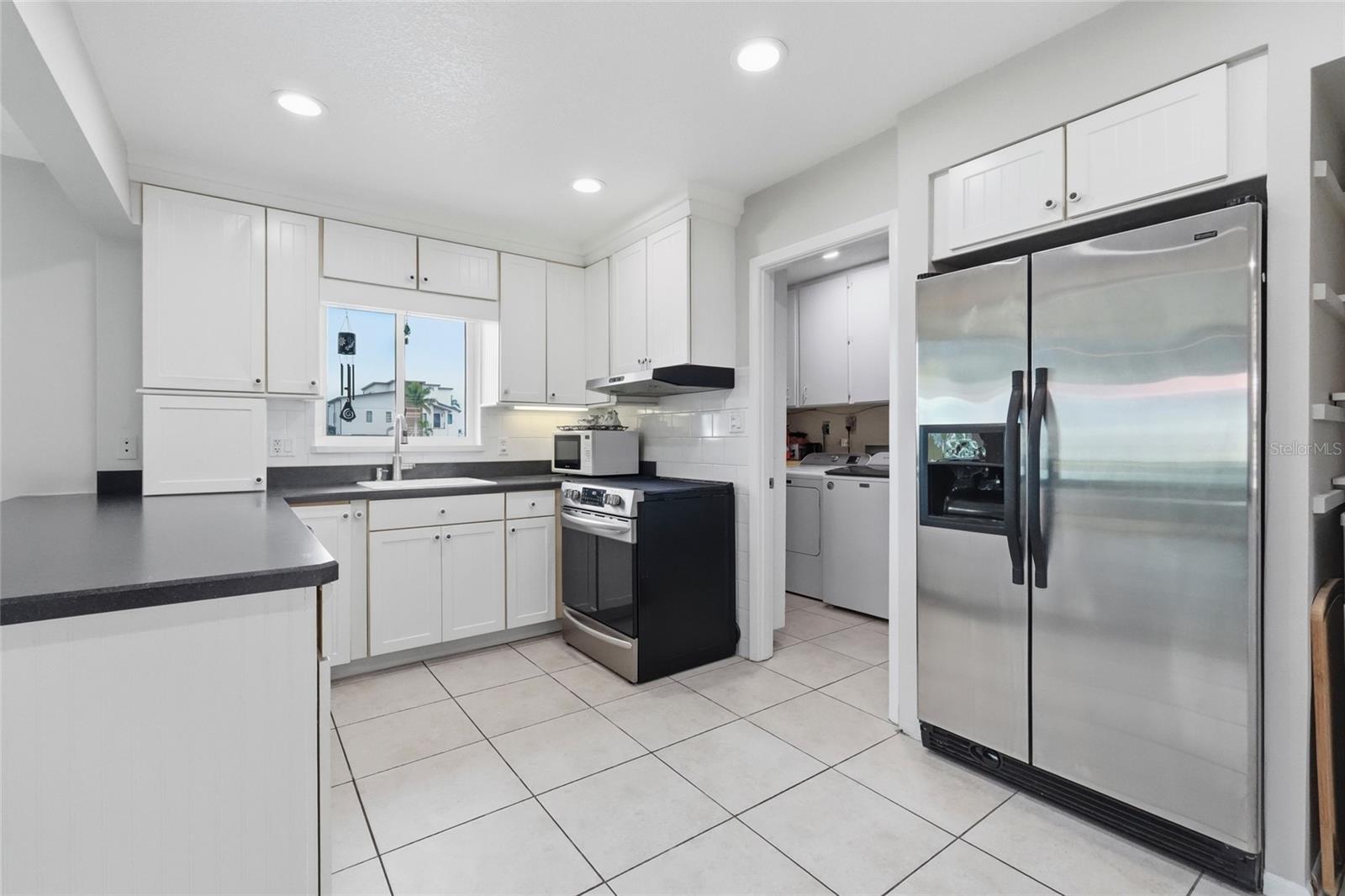 3844 Catalina Dr #3844, Bradenton, FL 34210 photo