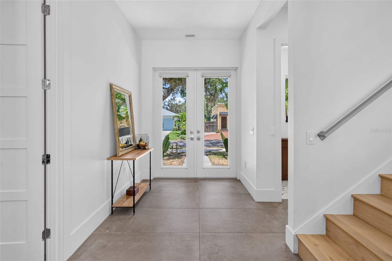 2430 Floyd St, Sarasota, FL 34239 photo