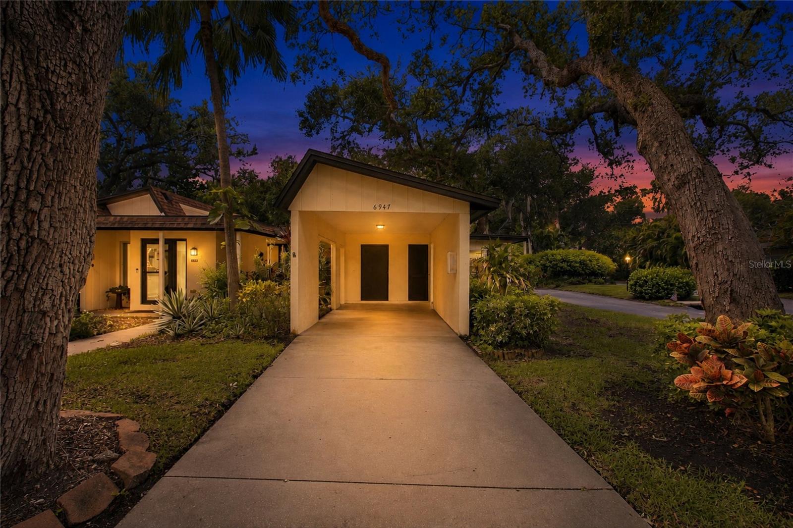 6947 Woodwind Dr, Sarasota, FL 34231