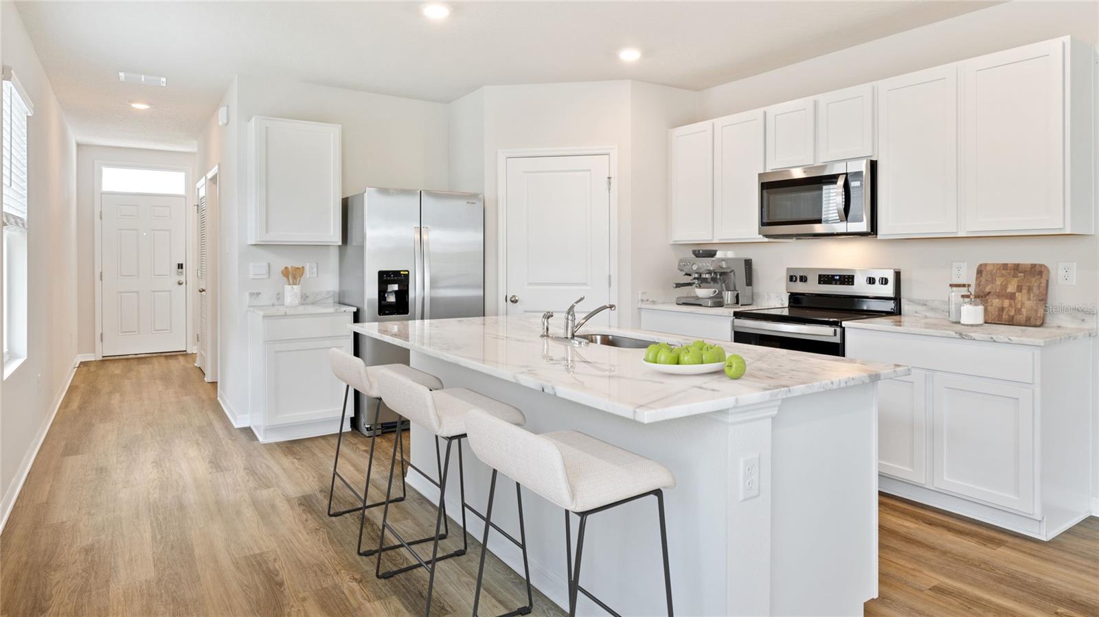 1334 30 St, Saint Petersburg, FL 33712 photo