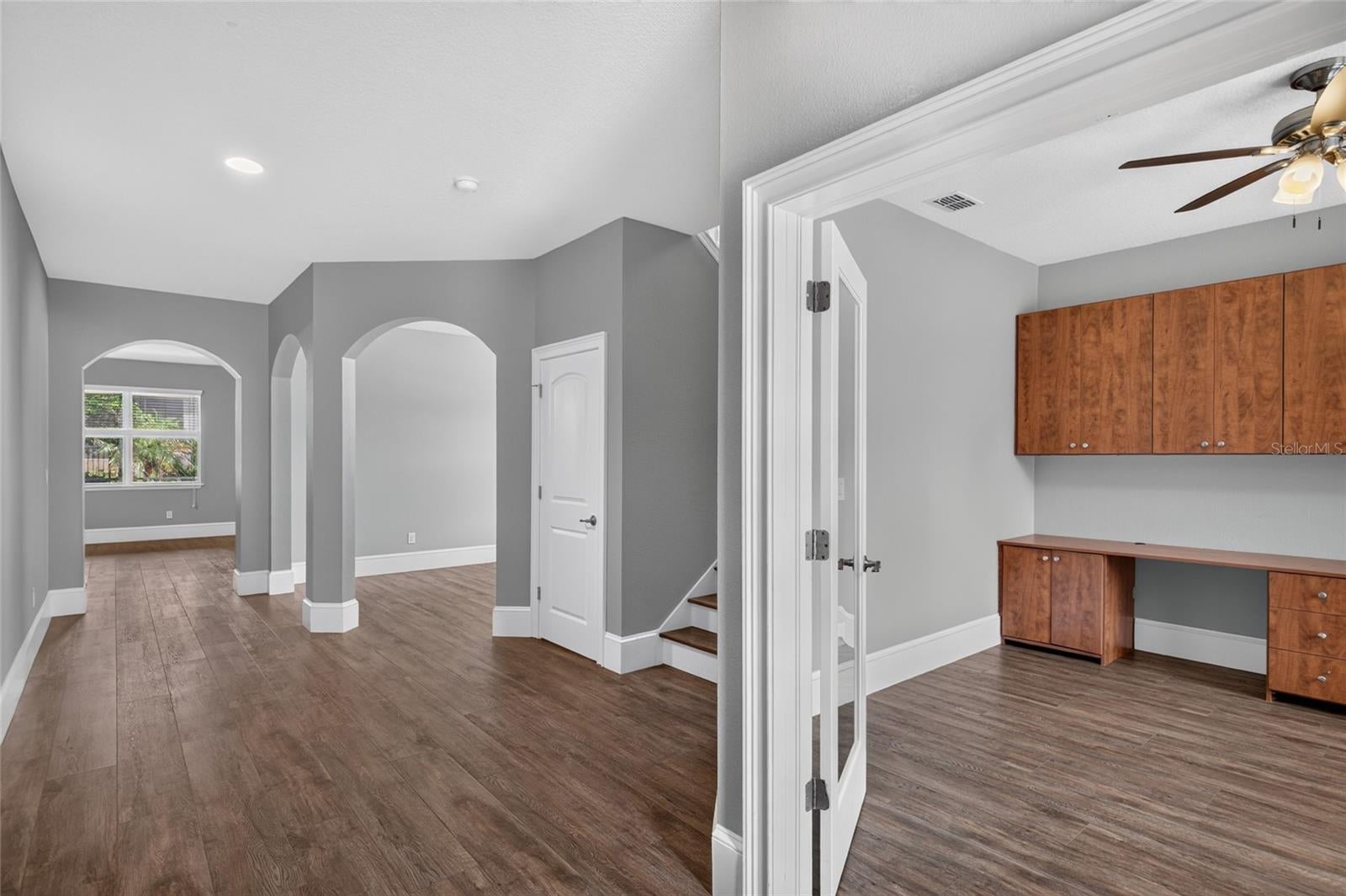 15718 Starling Dale Ln, Lithia, FL 33547 photo