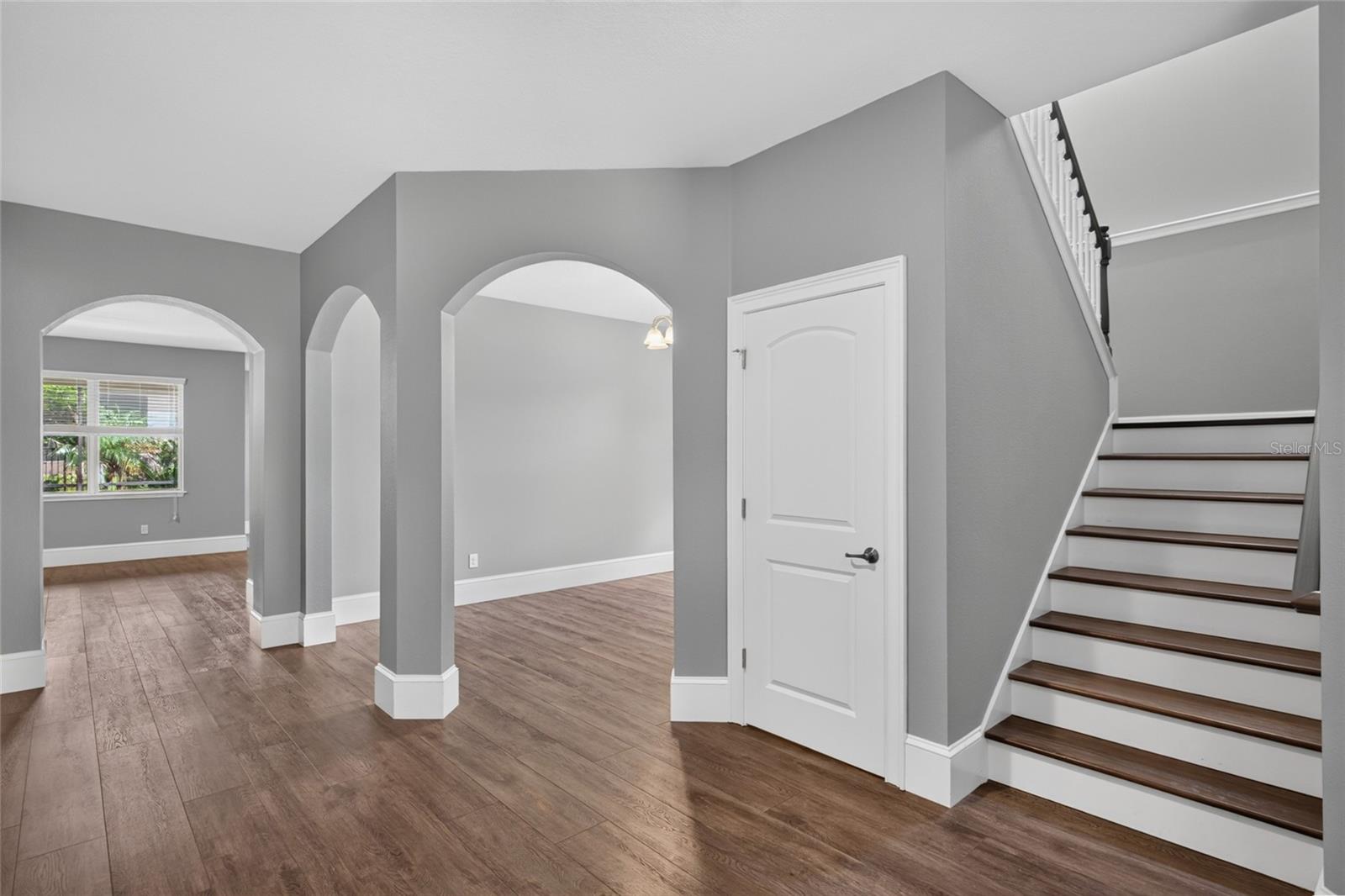 15718 Starling Dale Ln, Lithia, FL 33547 photo