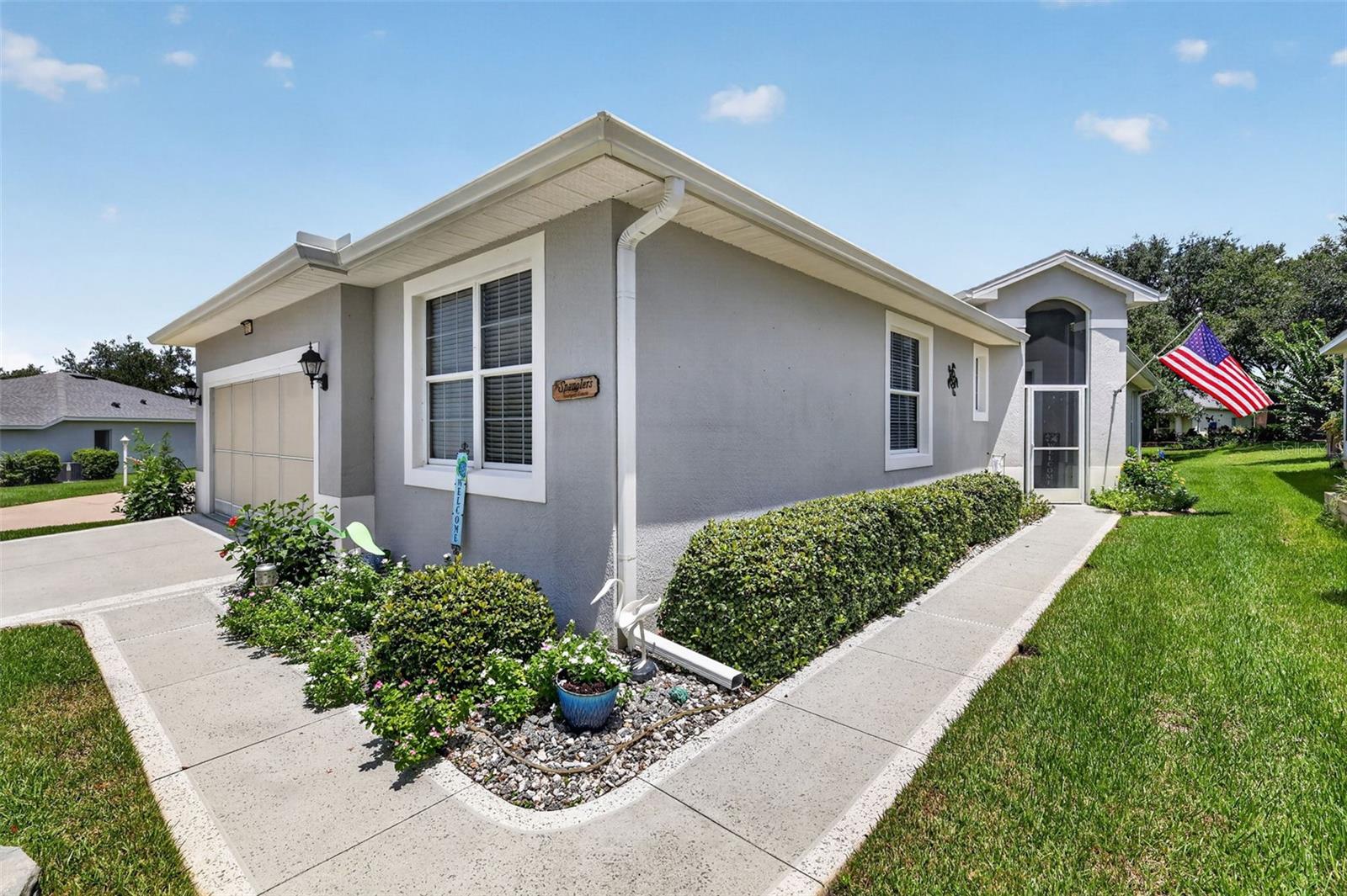 20512 Queen Alexandra Dr, Leesburg, FL 34748