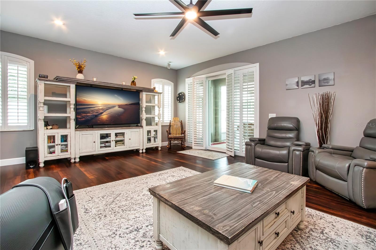 515 Planters Manor Way, Bradenton, FL 34212 photo