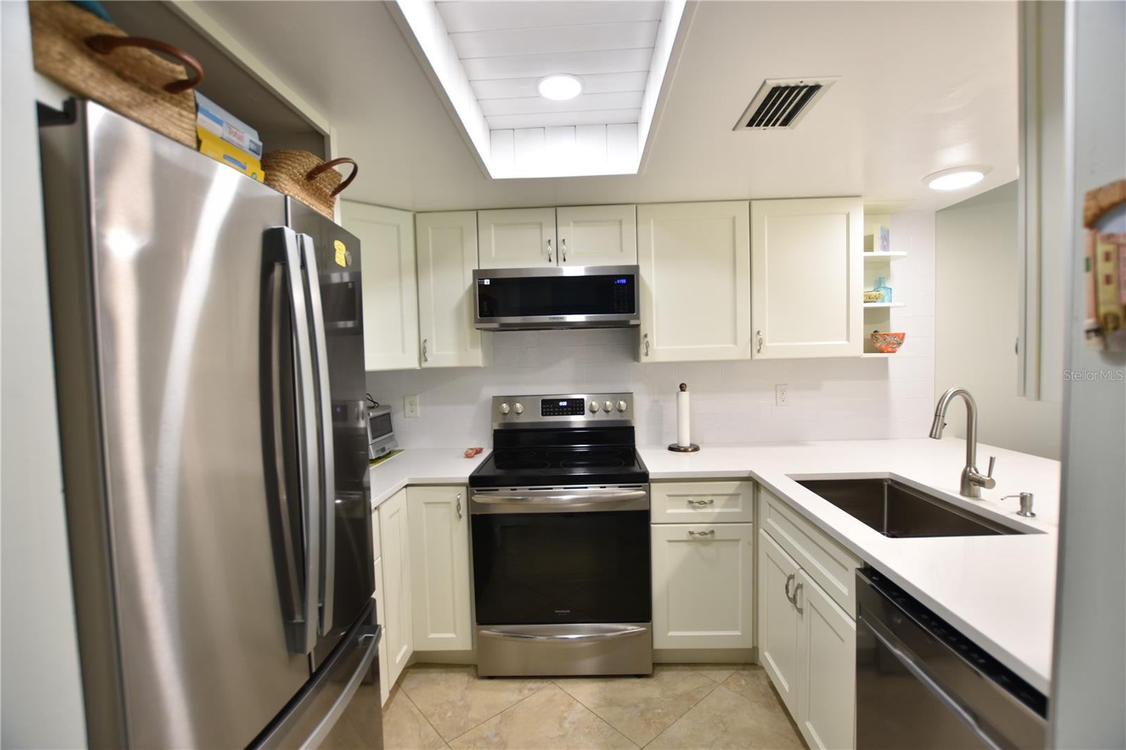 4610 Ringwood Mdw #17, Sarasota, FL 34235 photo