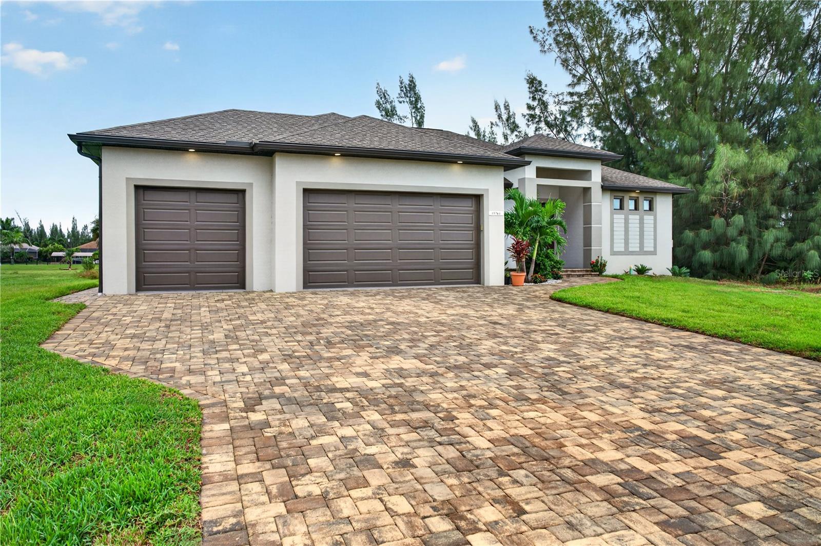 15761 Aqua Cir, Port Charlotte, FL 33981 photo