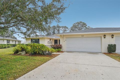Townhouse in SARASOTA FL 7157 FAIRWAY BEND CIRCLE.jpg