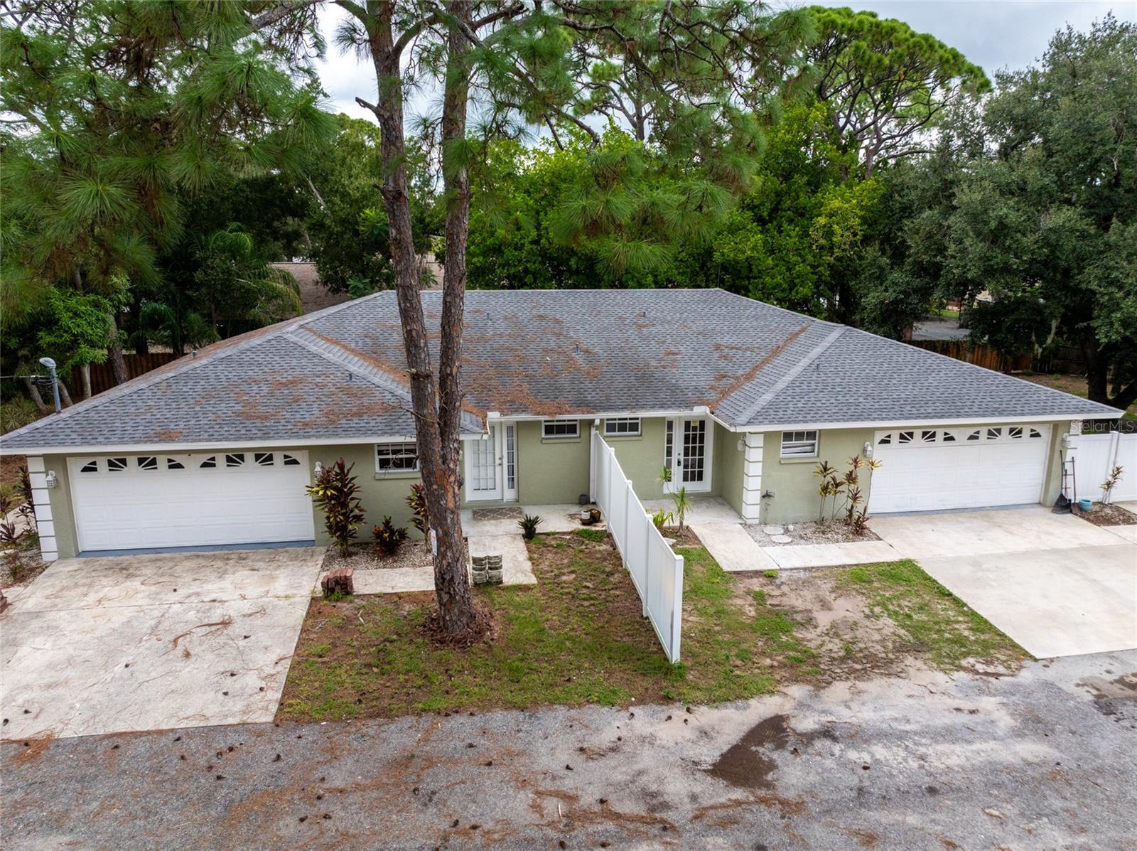 1213 Benedict, Sarasota, FL 34237 photo