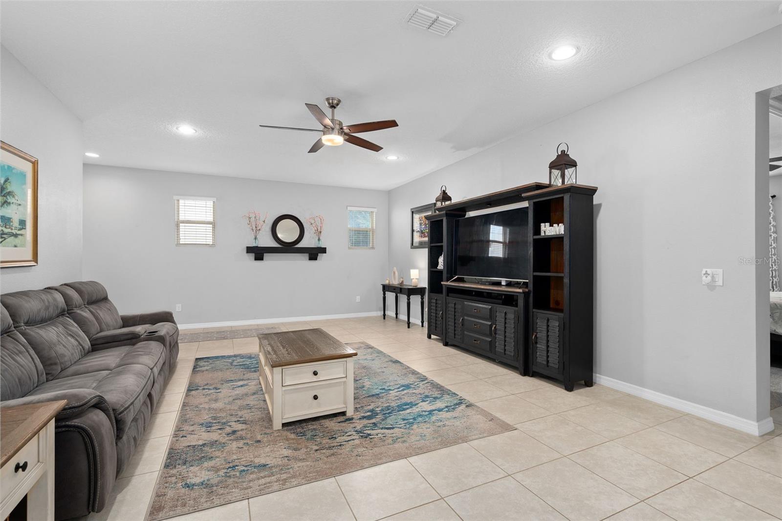 593 Kistler Cir, Clermont, FL 34715 photo