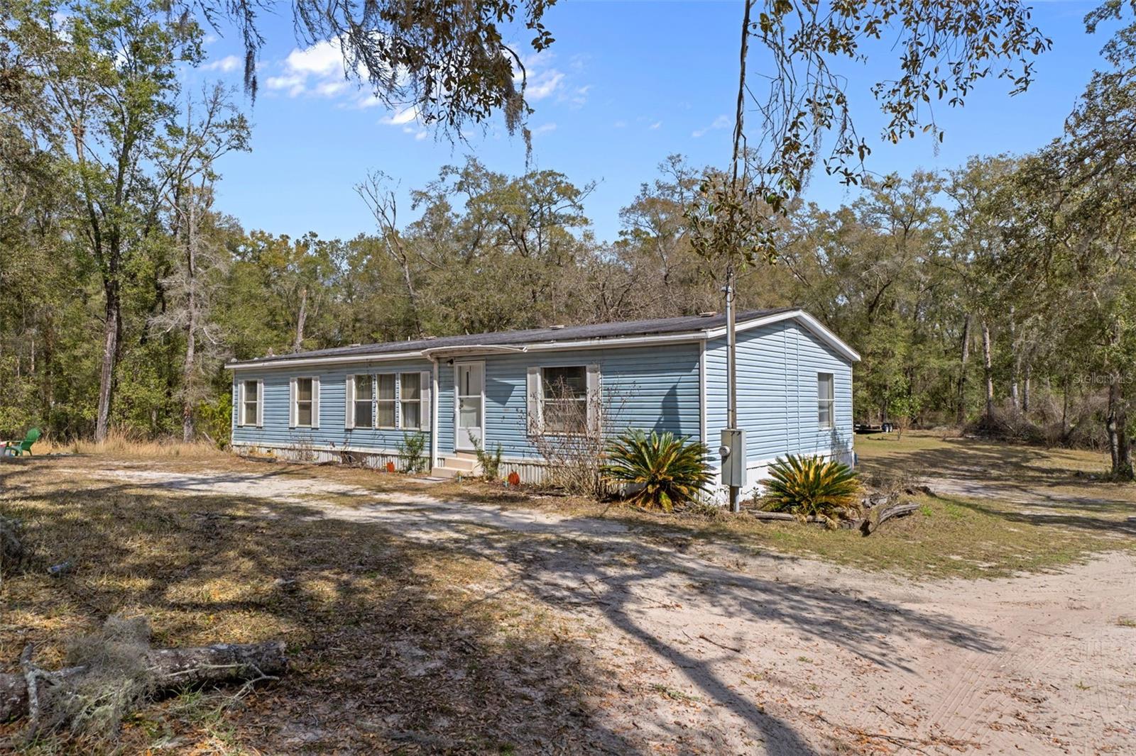 11881 45 St, Webster, FL 33597
