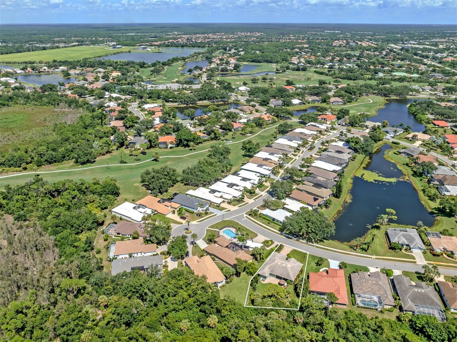 143 Wayforest Dr, Venice, FL 34292 photo
