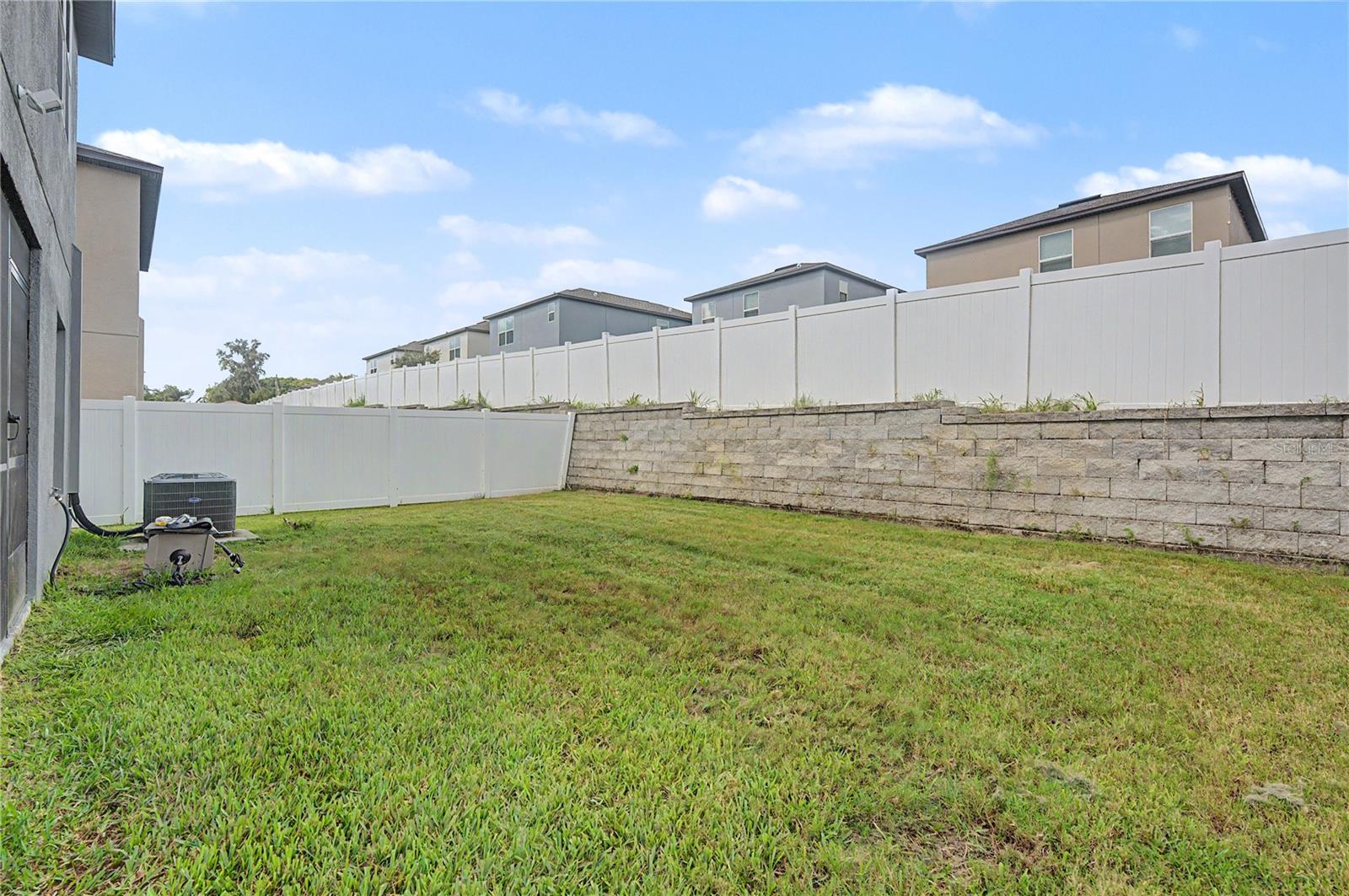 6357 Beverly Hills Dr, Zephyrhills, FL 33541 photo