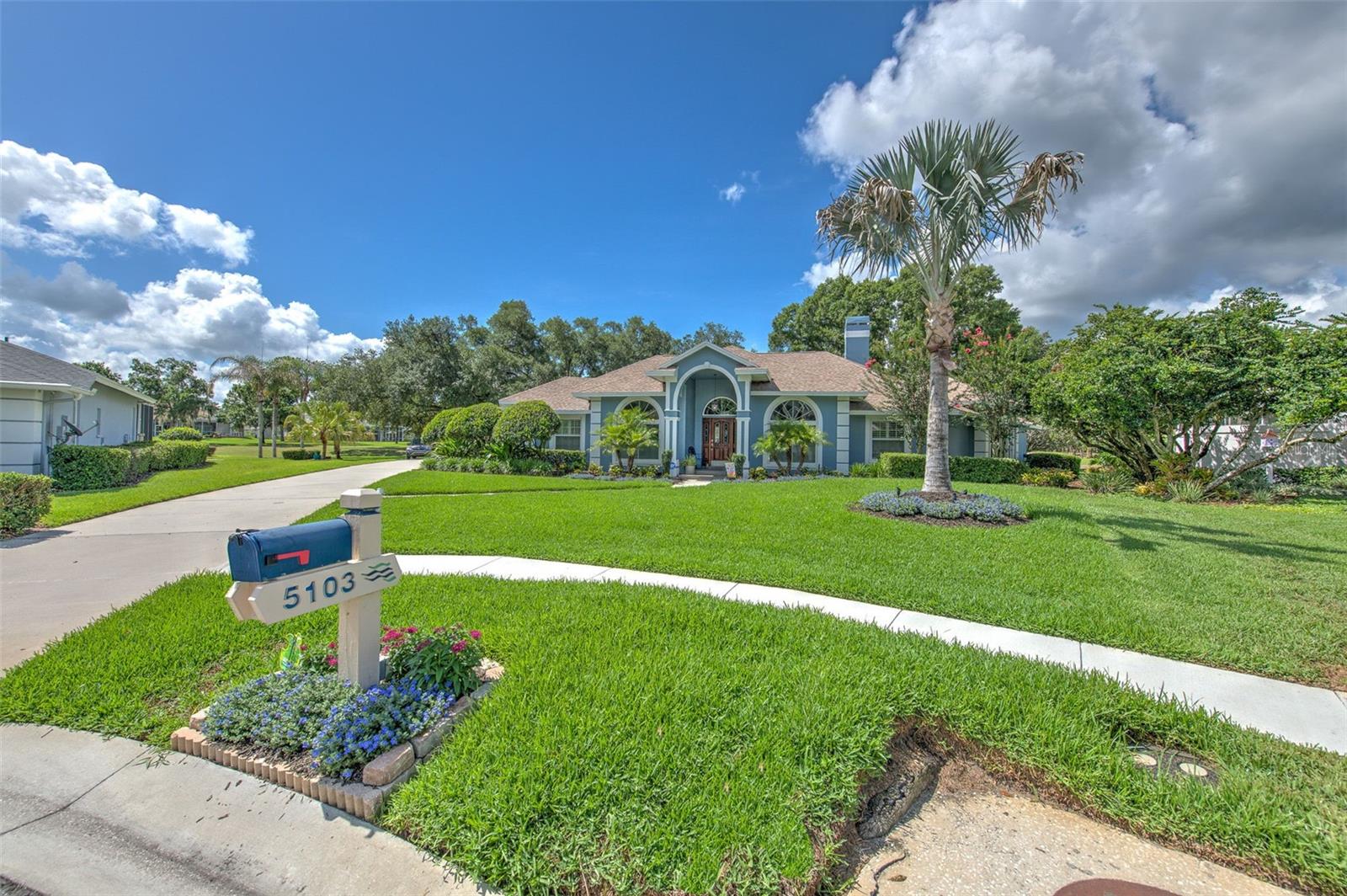5103 Broken Sound Ln, Valrico, FL 33596 photo