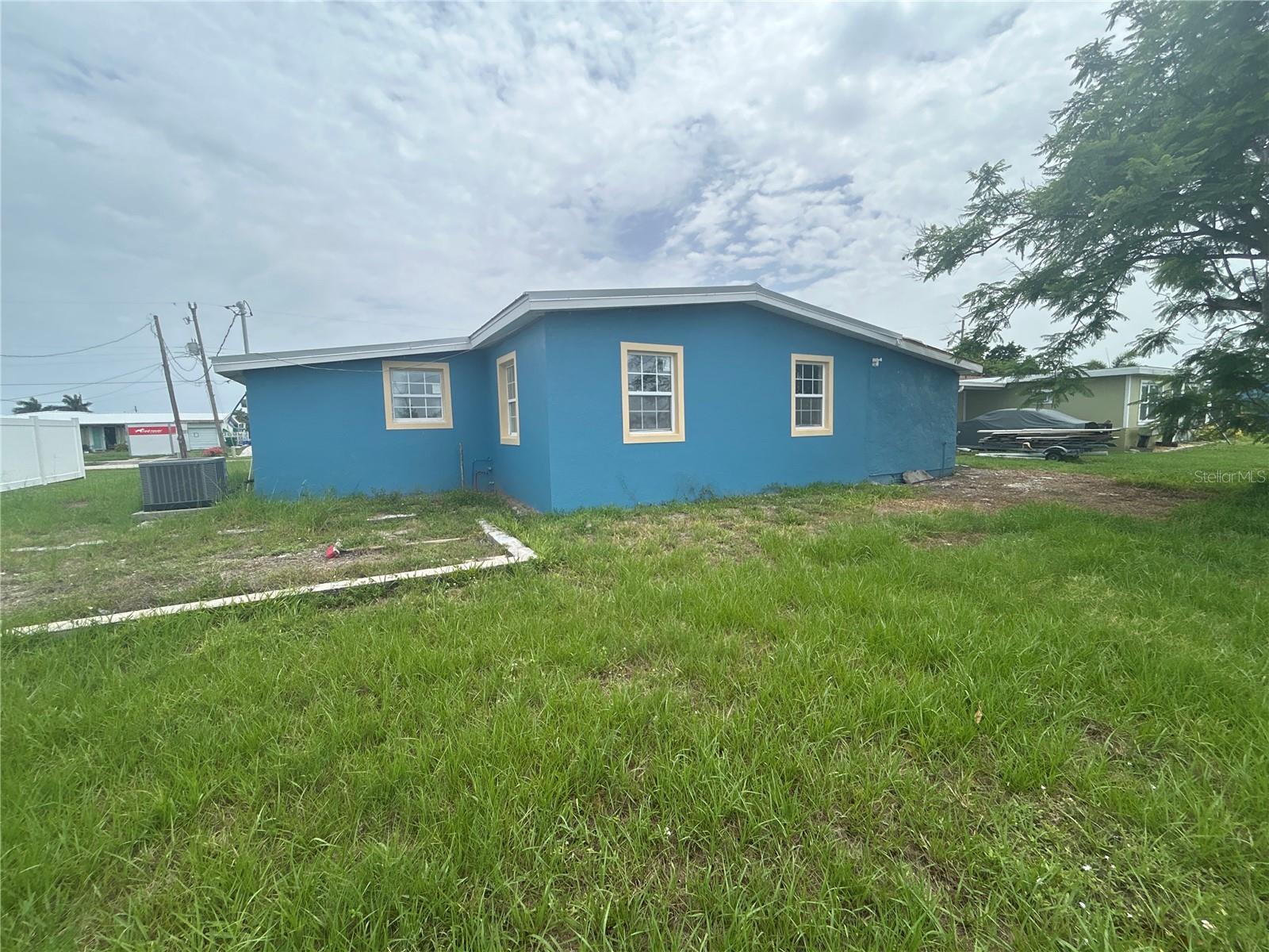 585 Lindley Terrace, Port Charlotte, FL 33952 photo