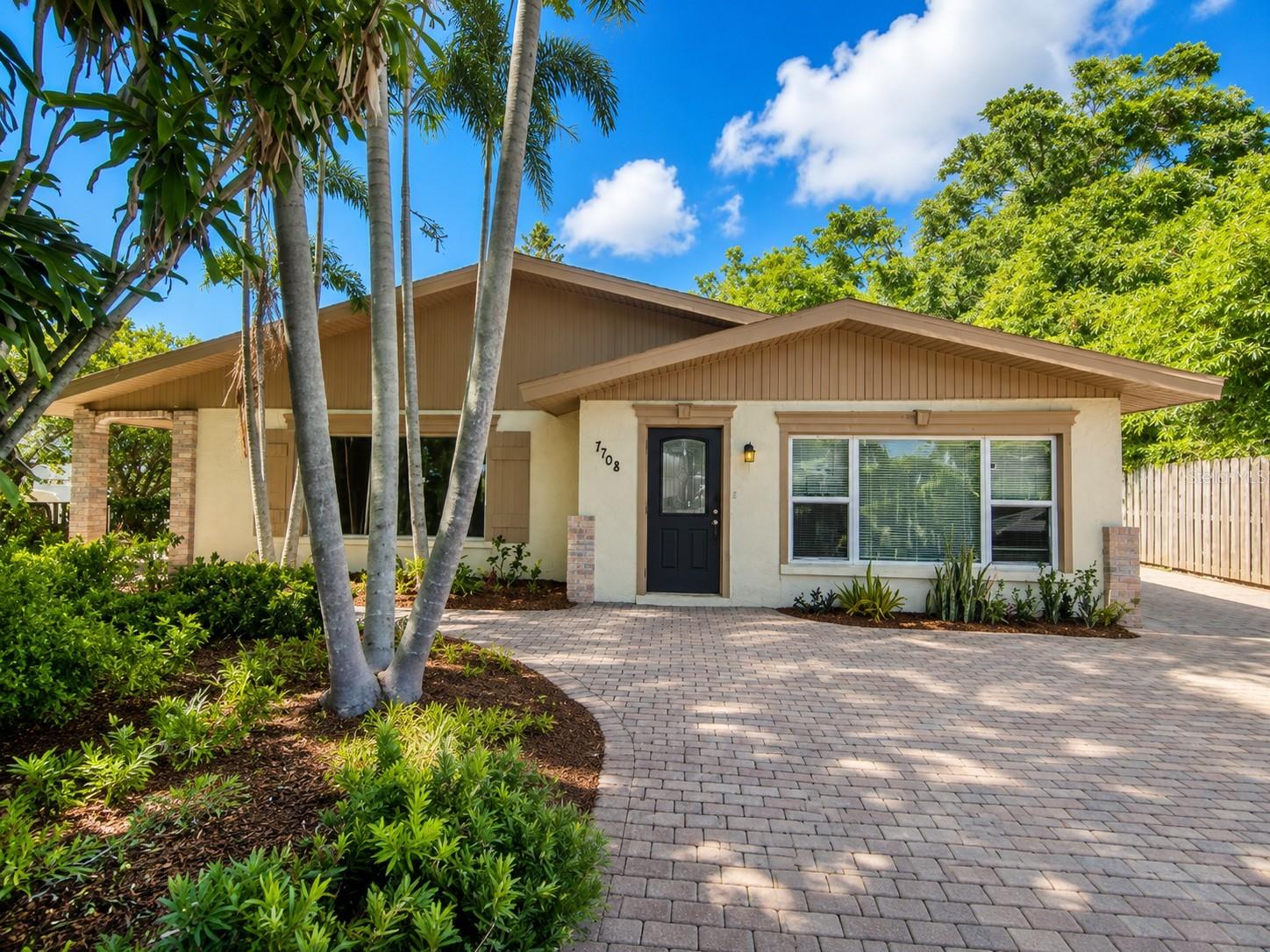 7708 2 Ave, Bradenton, FL 34209