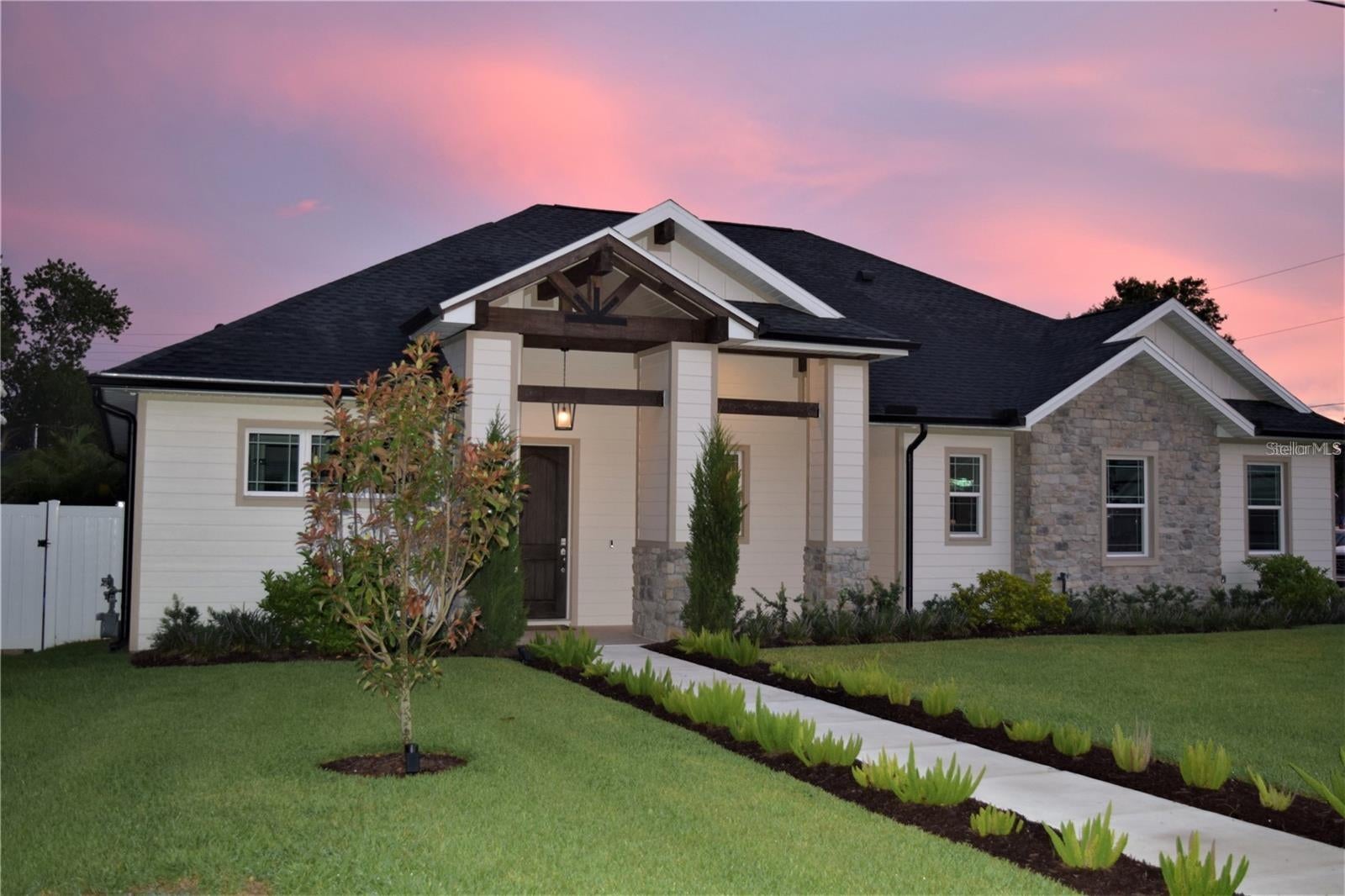 1215 Orange Ave, Dunedin, FL 34698 photo