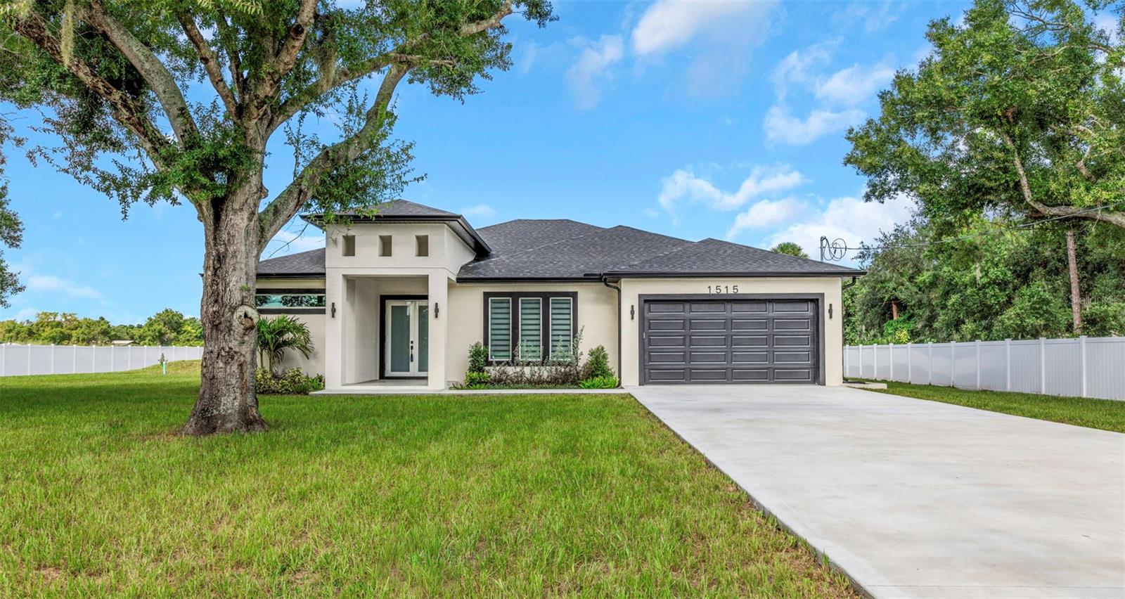 1515 30 St, Ruskin, FL 33570 photo