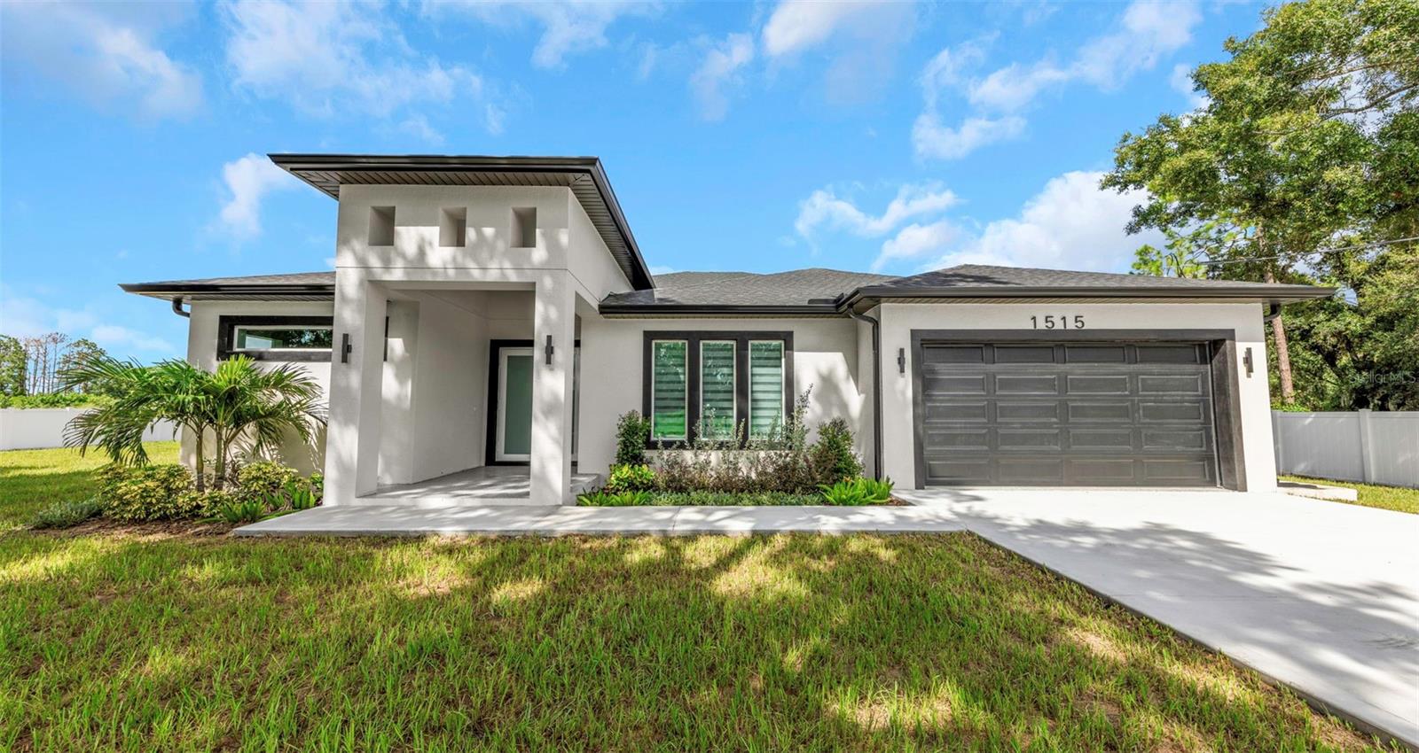 1515 30 St, Ruskin, FL 33570