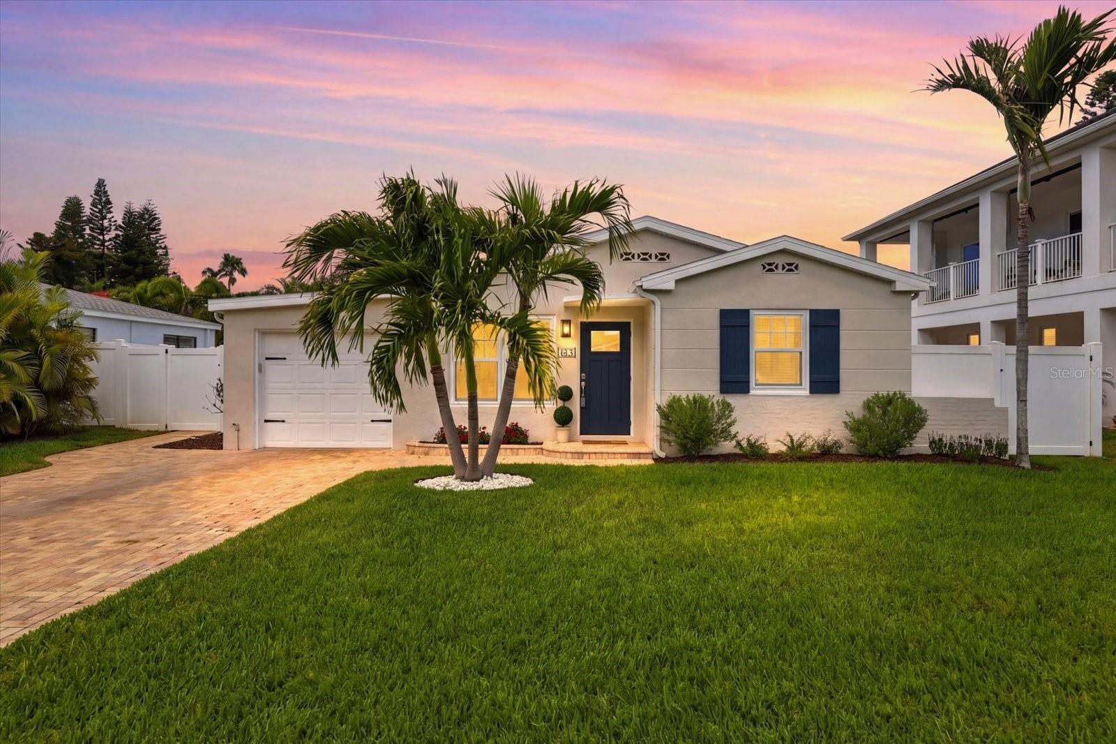105 3 St, Belleair Beach, FL 33786