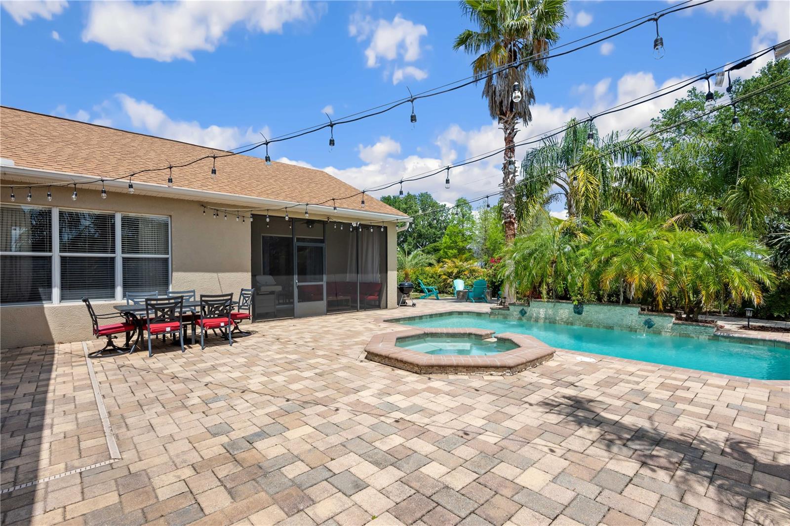 Single Family Residence in DADE CITY FL 9916 PREAKNESS STAKES WAY 50.jpg