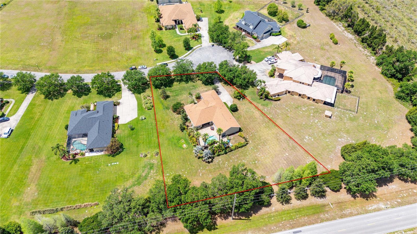 Single Family Residence in DADE CITY FL 9916 PREAKNESS STAKES WAY 66.jpg