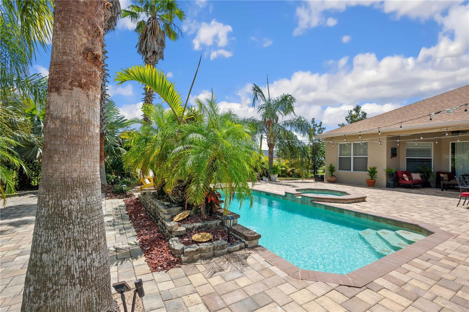 Single Family Residence in DADE CITY FL 9916 PREAKNESS STAKES WAY 54.jpg