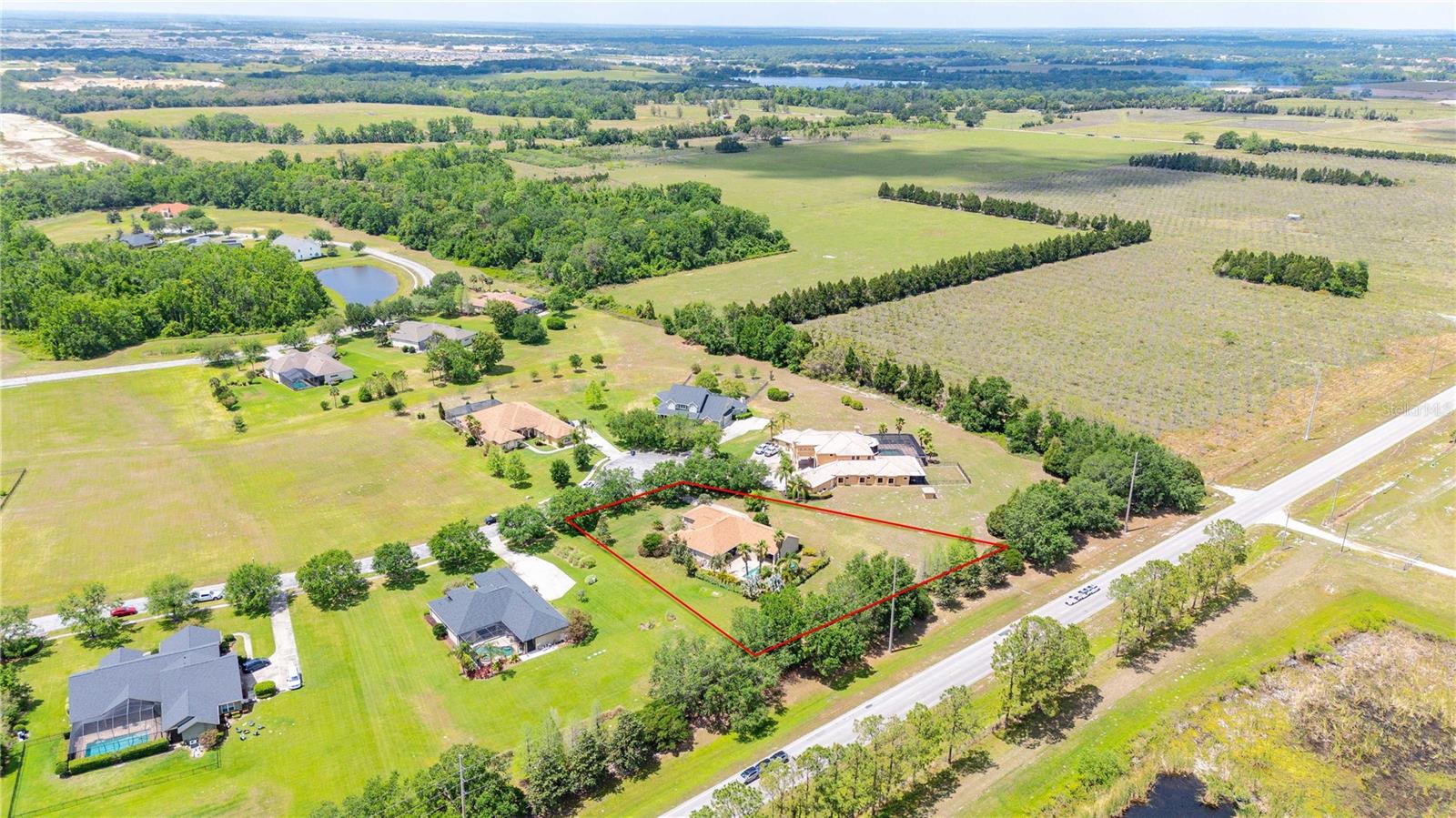 Single Family Residence in DADE CITY FL 9916 PREAKNESS STAKES WAY 68.jpg