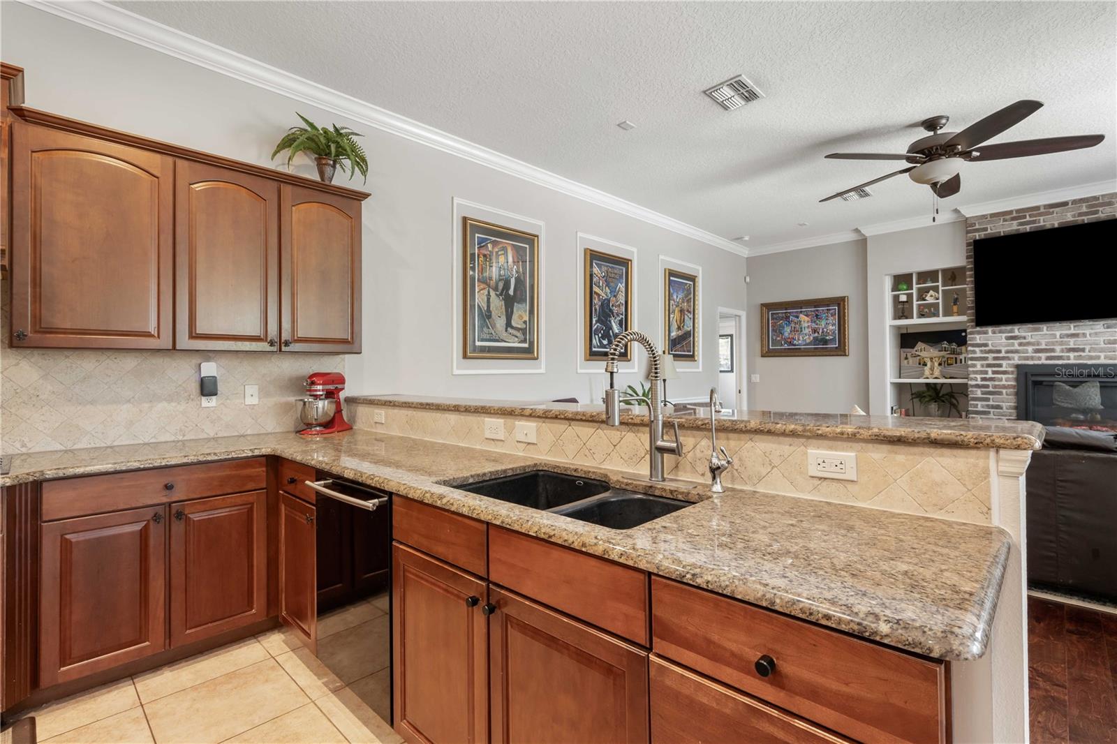 Single Family Residence in DADE CITY FL 9916 PREAKNESS STAKES WAY 20.jpg