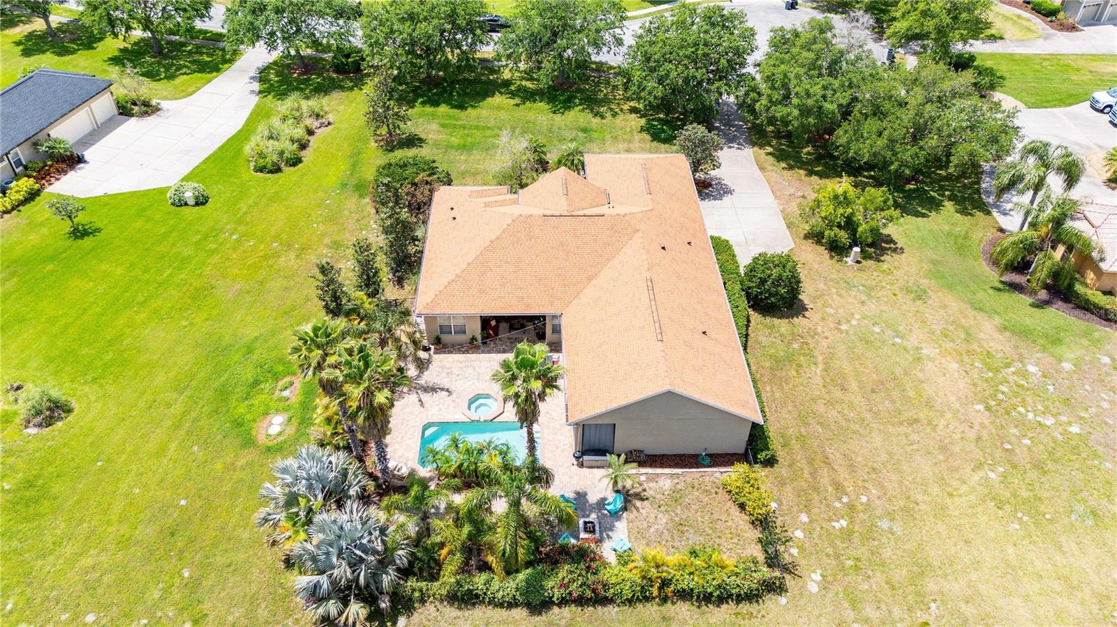 Single Family Residence in DADE CITY FL 9916 PREAKNESS STAKES WAY 65.jpg