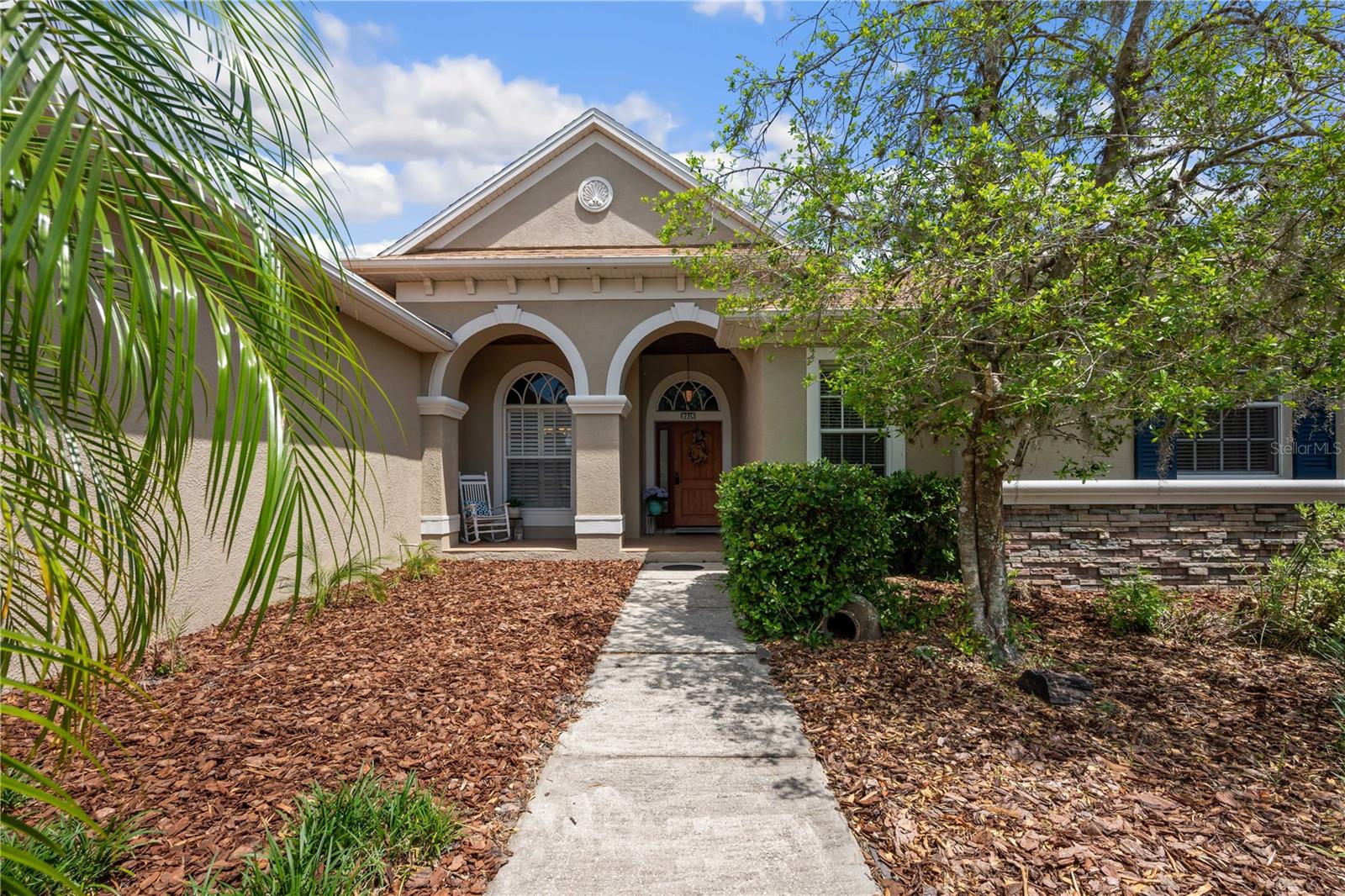 Single Family Residence in DADE CITY FL 9916 PREAKNESS STAKES WAY 1.jpg