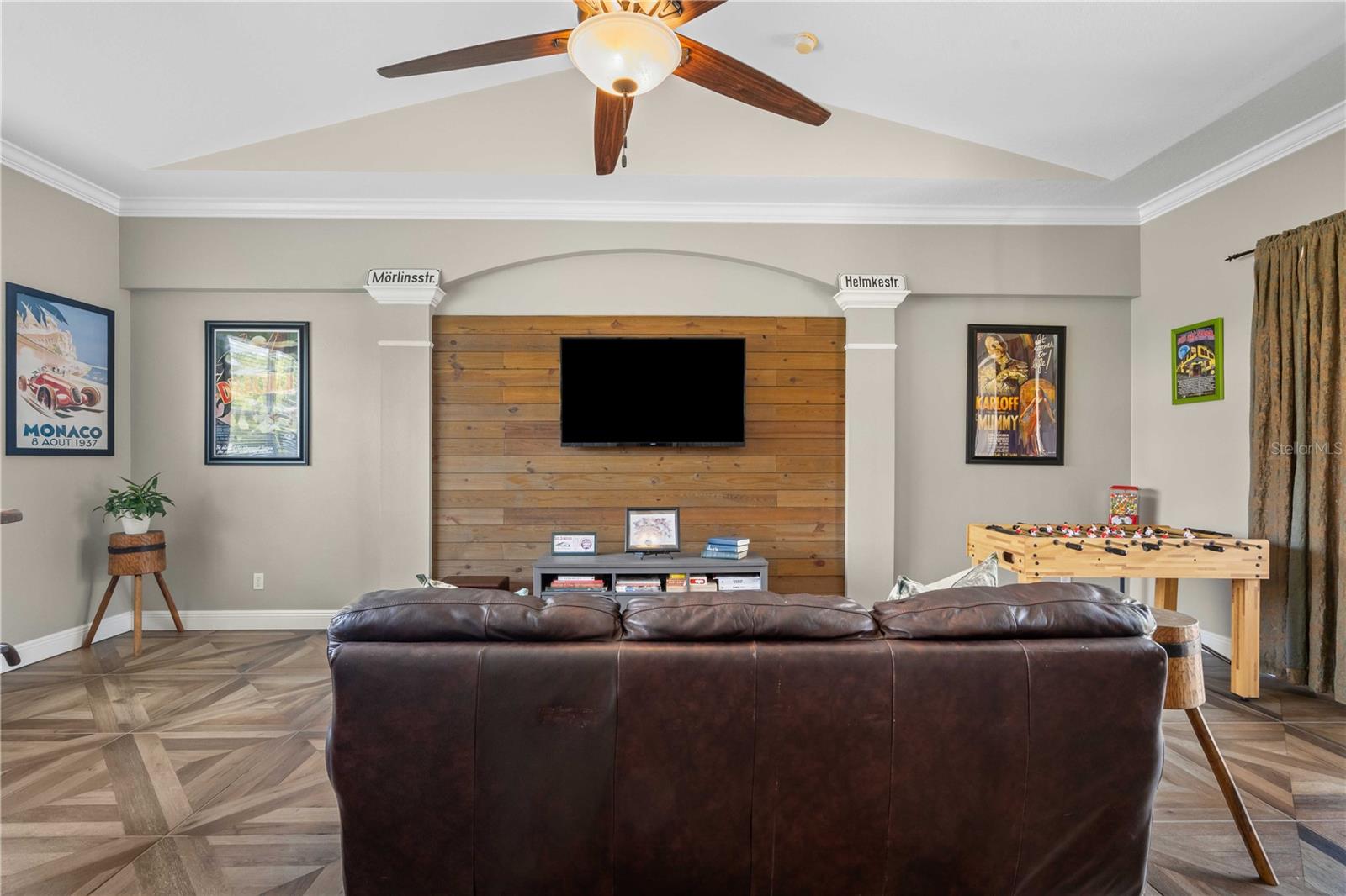 Single Family Residence in DADE CITY FL 9916 PREAKNESS STAKES WAY 43.jpg