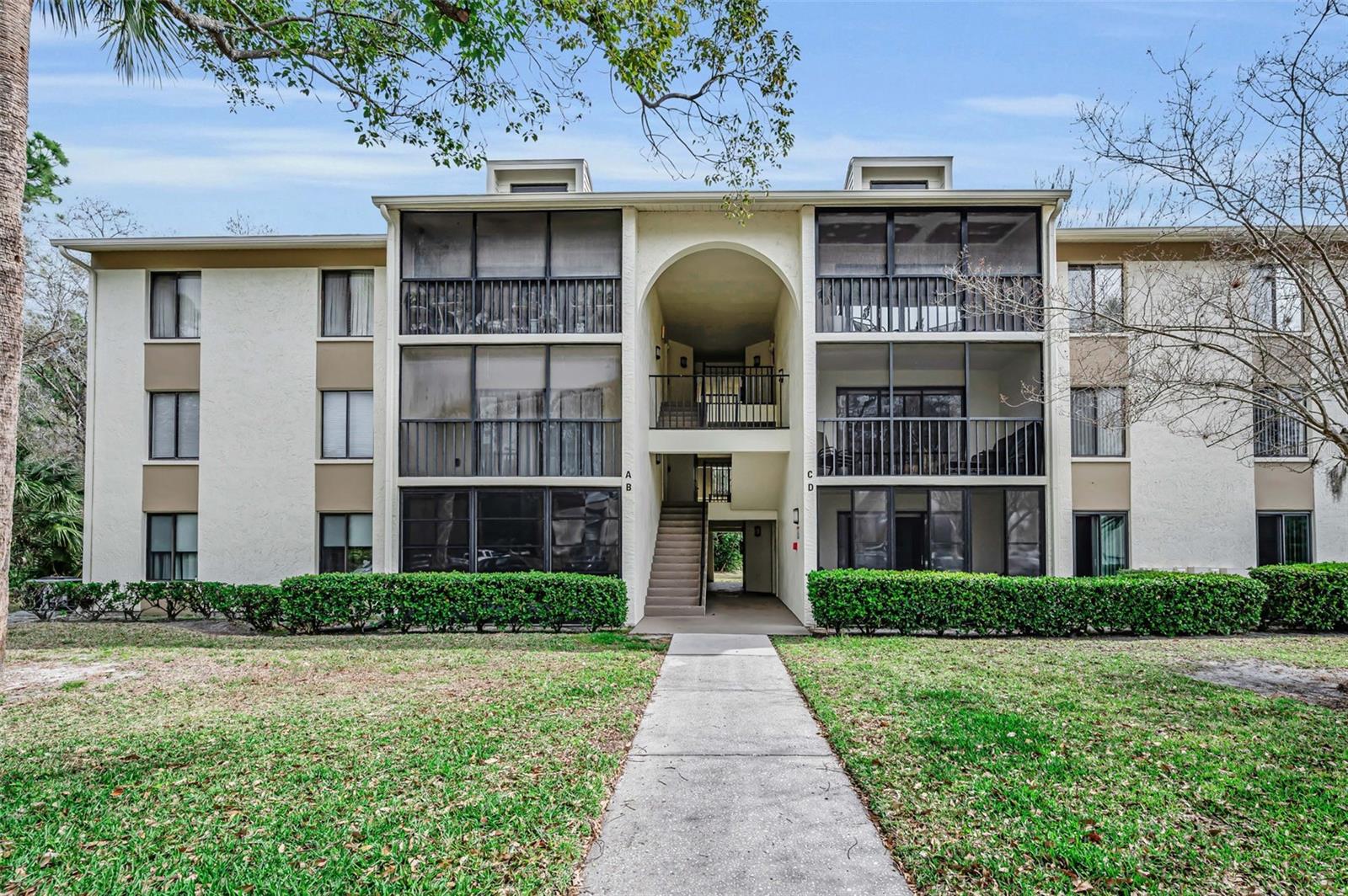 3232 Lake Pine Way, Tarpon Springs, FL 34688