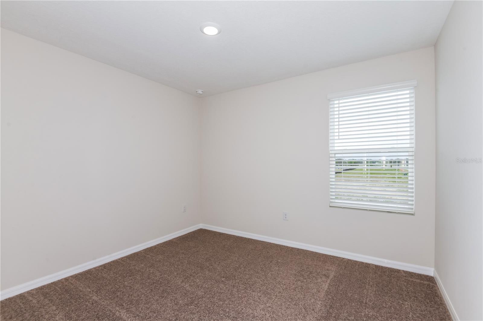 9867 Pelican Coast Dr, Dade City, FL 33525 photo