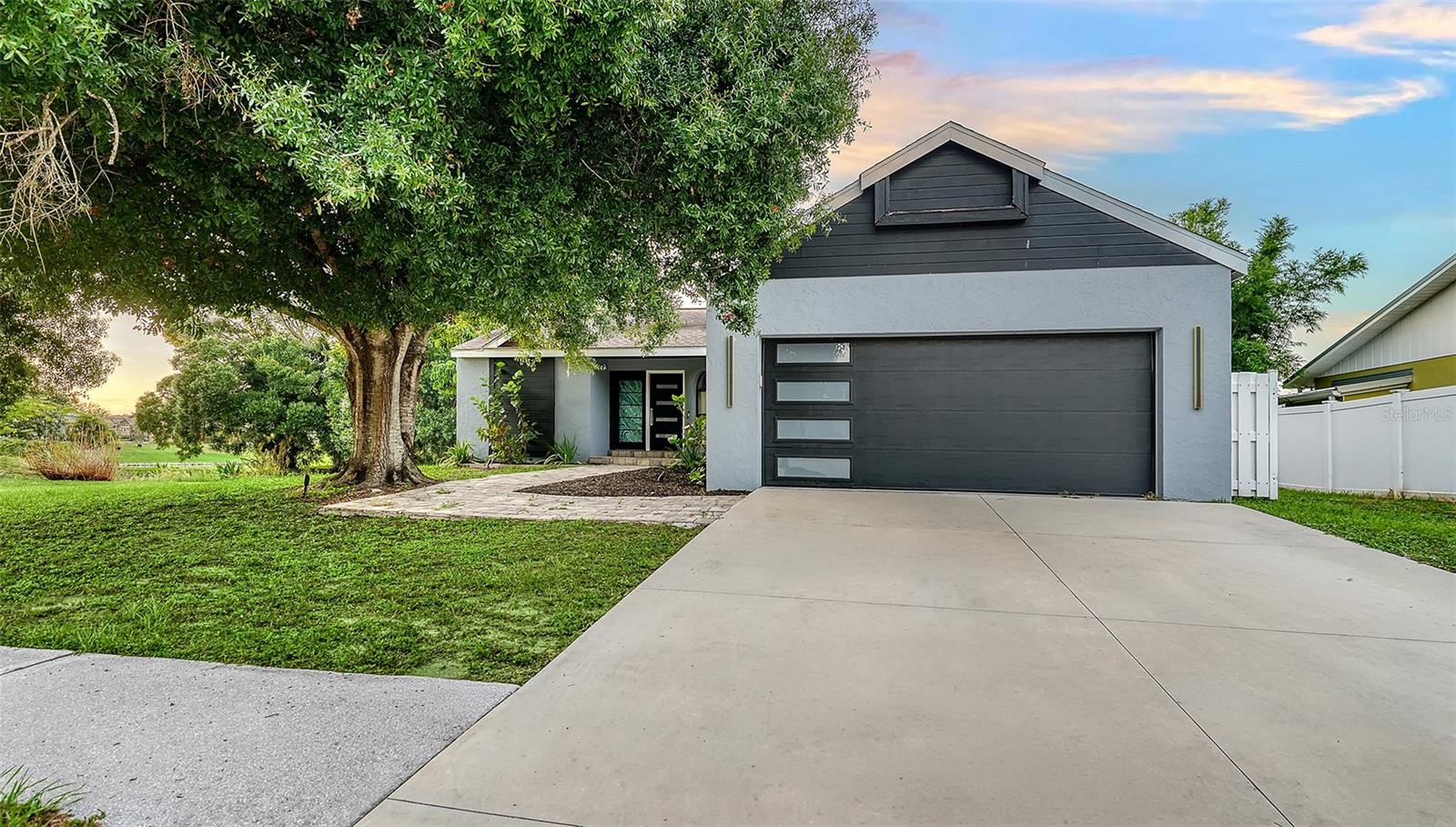 2481 Scarlet Oak Ct, Sarasota, FL 34232