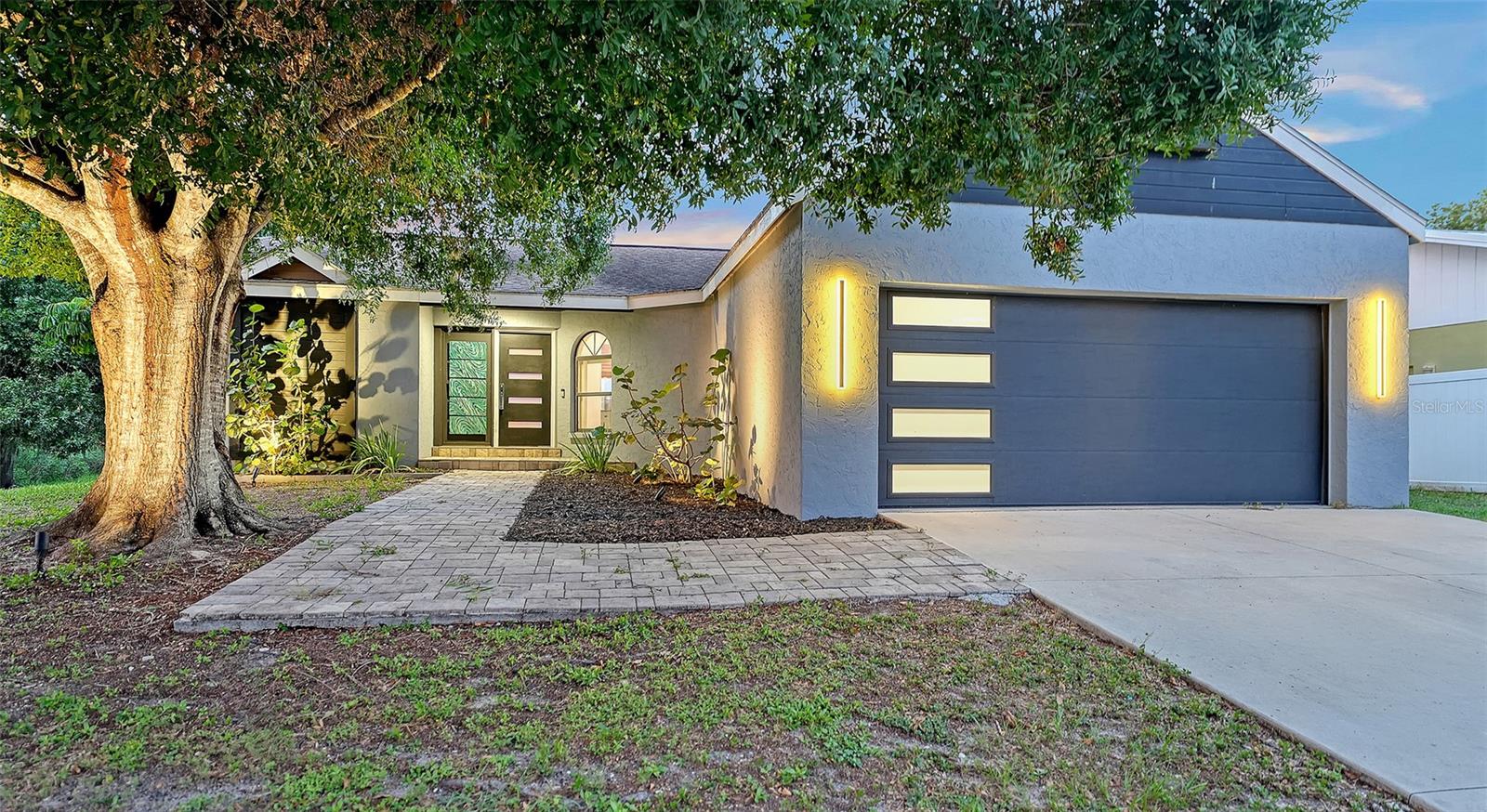 2481 S Scarlet Oak Ct, Sarasota, FL 34232 photo
