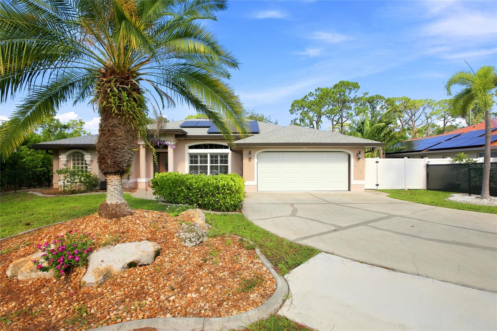 652 Elm St, Englewood, FL 34223