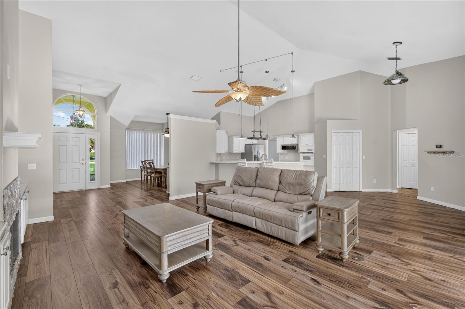 35546 Cedar Ln, Leesburg, FL 34788 photo