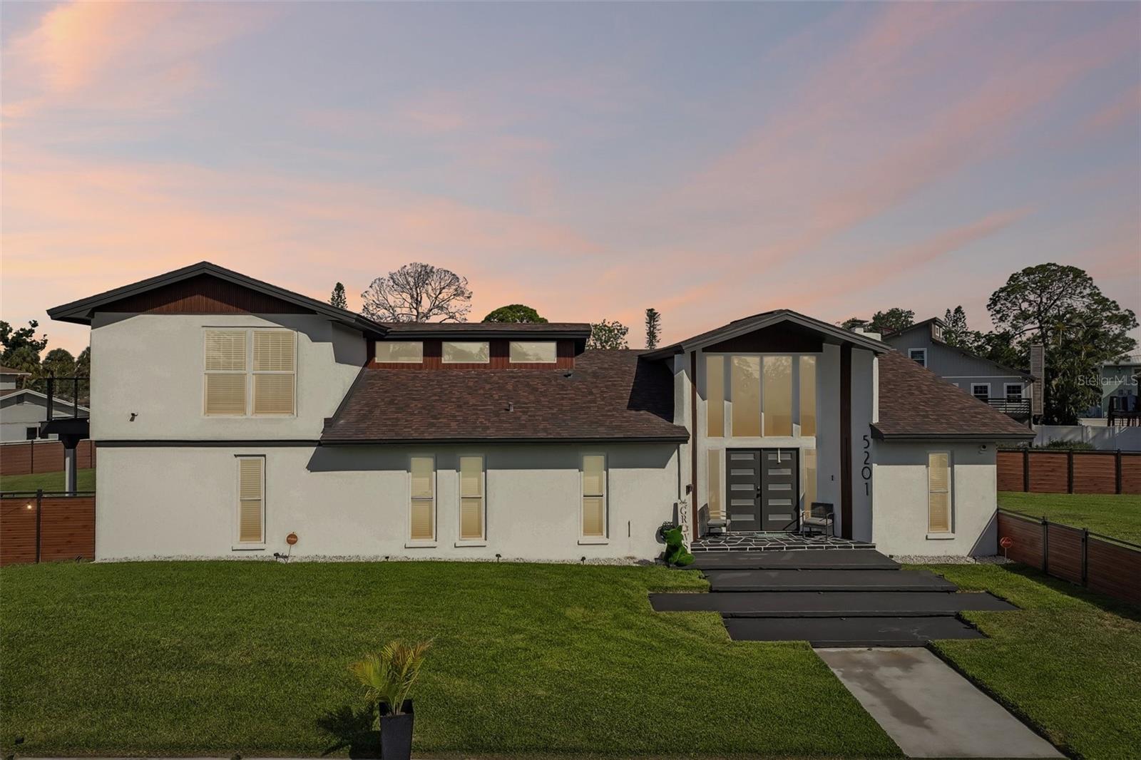 5201 Huntington St, Saint Petersburg, FL 33703