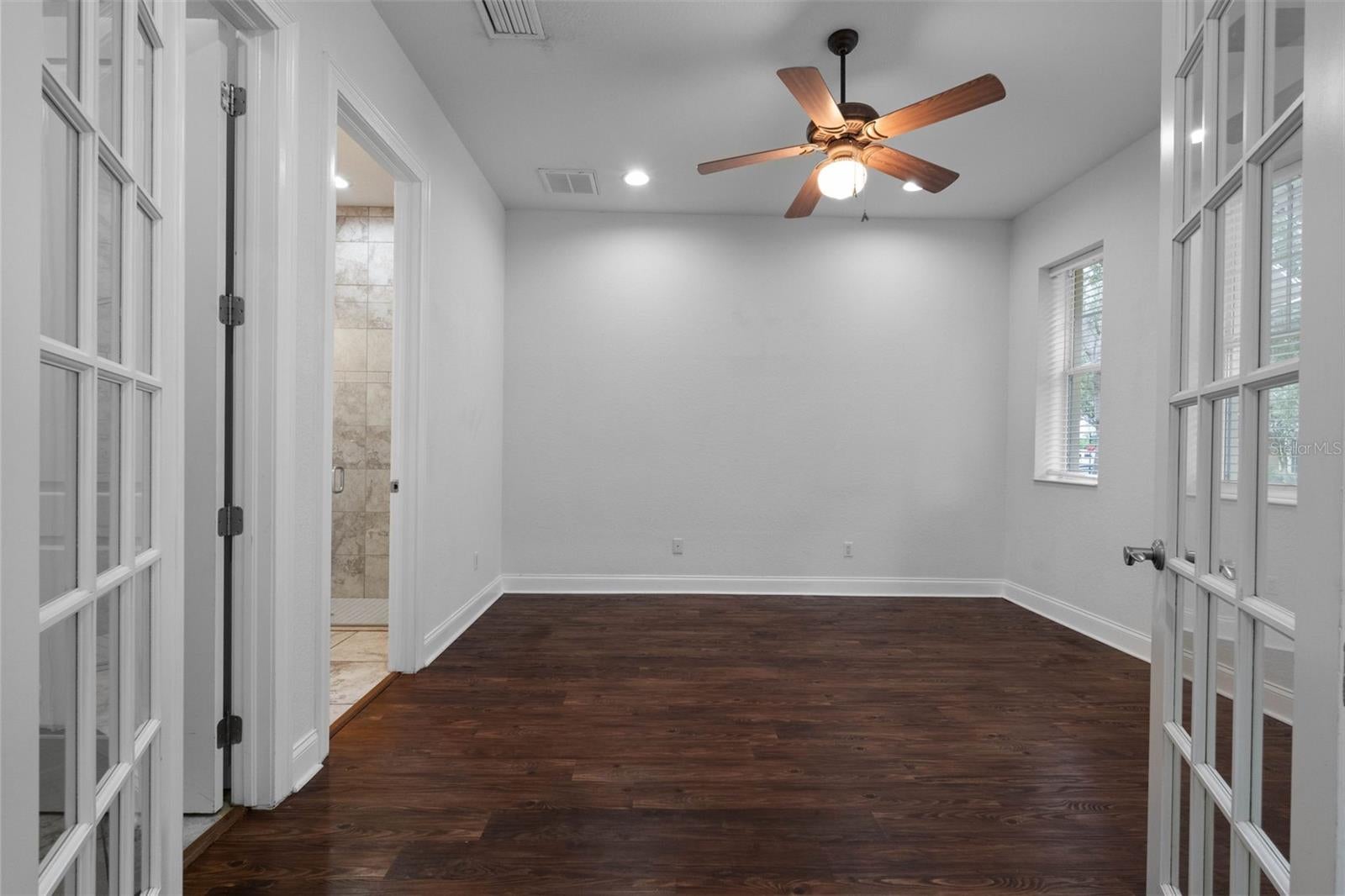 6030 Printery St #101, Tampa, FL 33616 photo