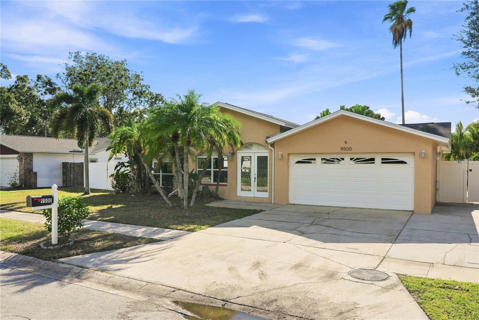 9500 118 Ln, Seminole, FL 33772 photo