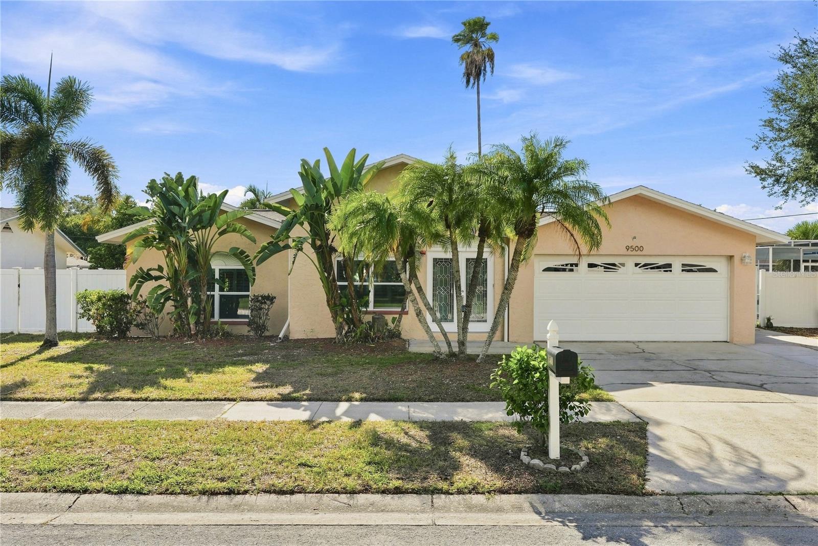 9500 118 Ln, Seminole, FL 33772