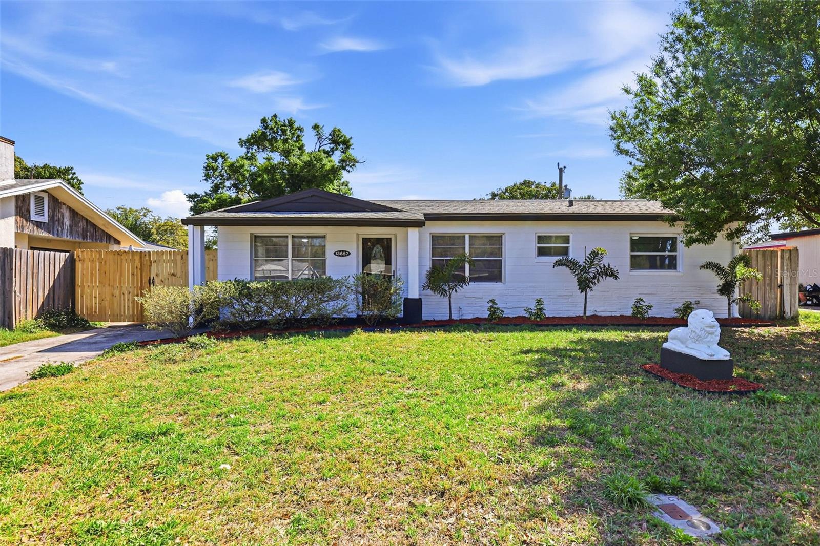 13657 120 Ln, Largo, FL 33778 photo