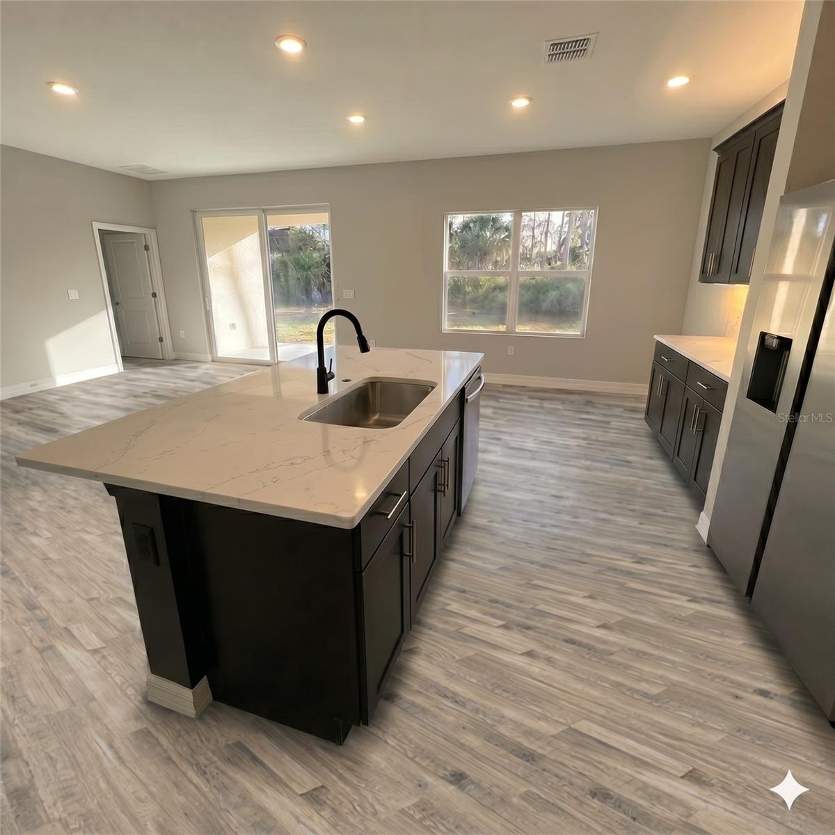 2039 E Newhaven St, Inverness, FL 34453 photo