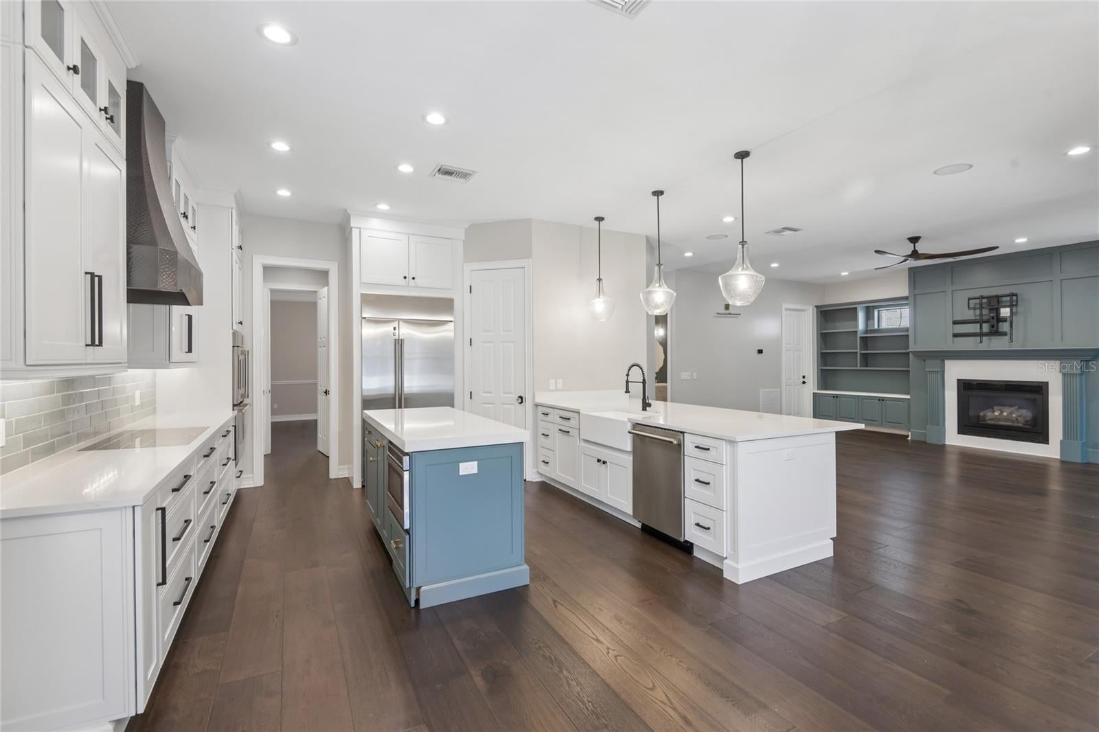 5105 W Neptune Way, Tampa, FL 33609 photo