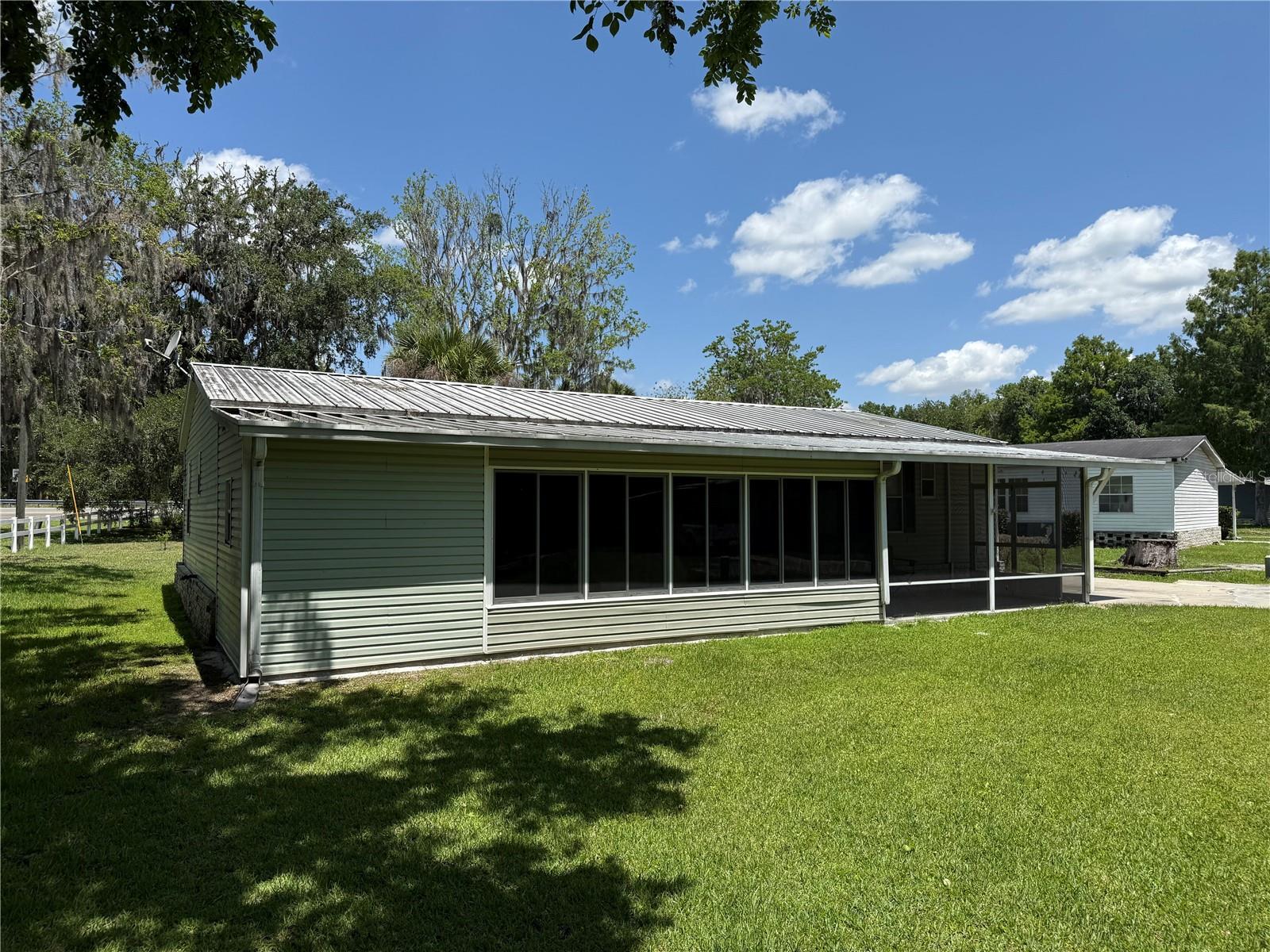 26 Canal Way, Lake Panasoffkee, FL 33538 photo