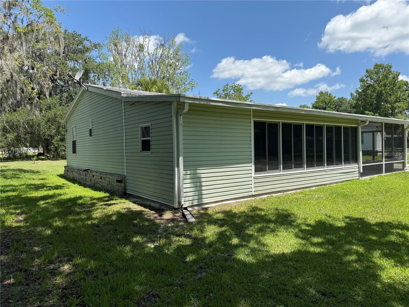 26 Canal Way, Lake Panasoffkee, FL 33538 photo