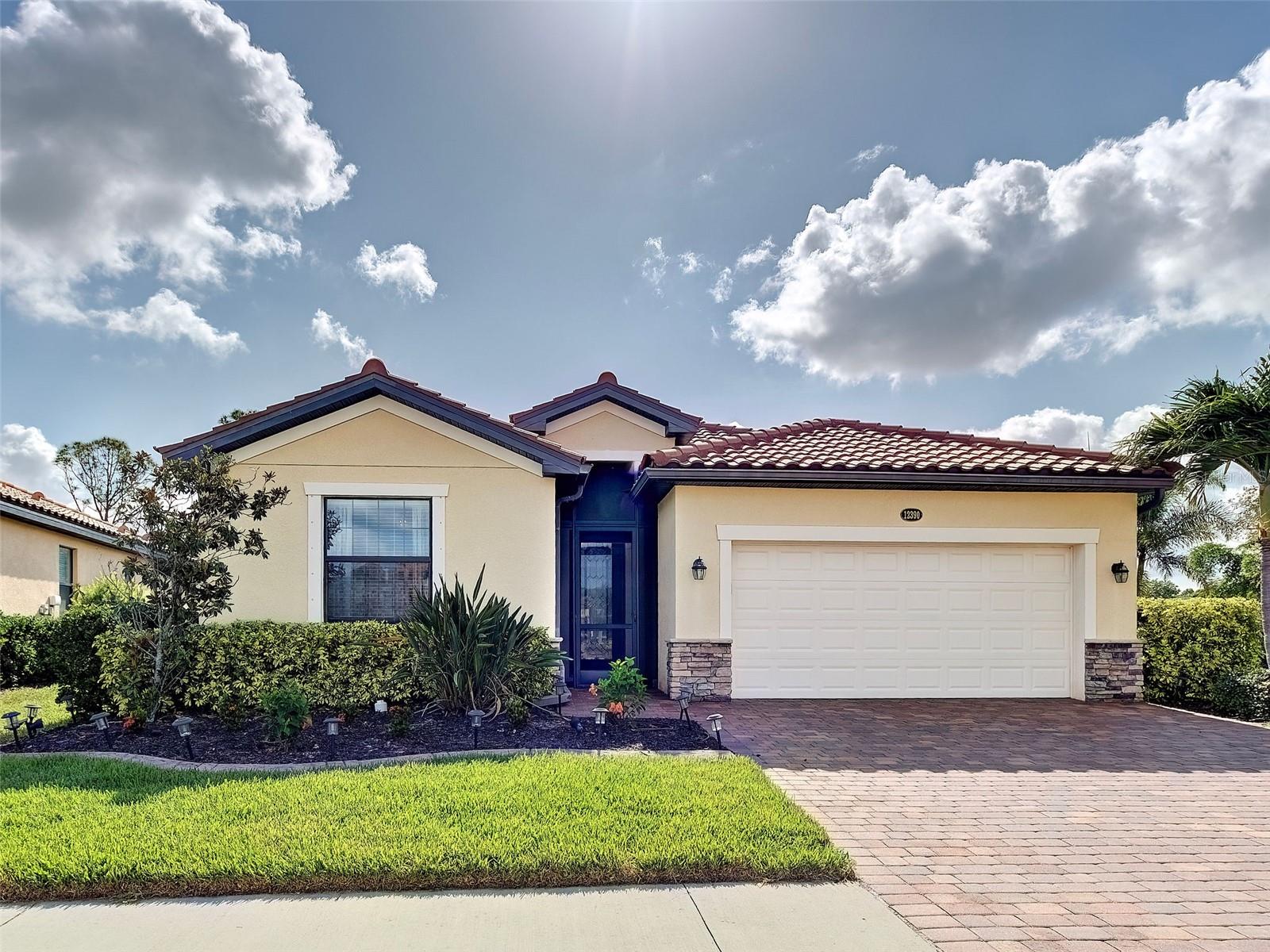 12390 Cinqueterre Dr, Venice, FL 34293 photo