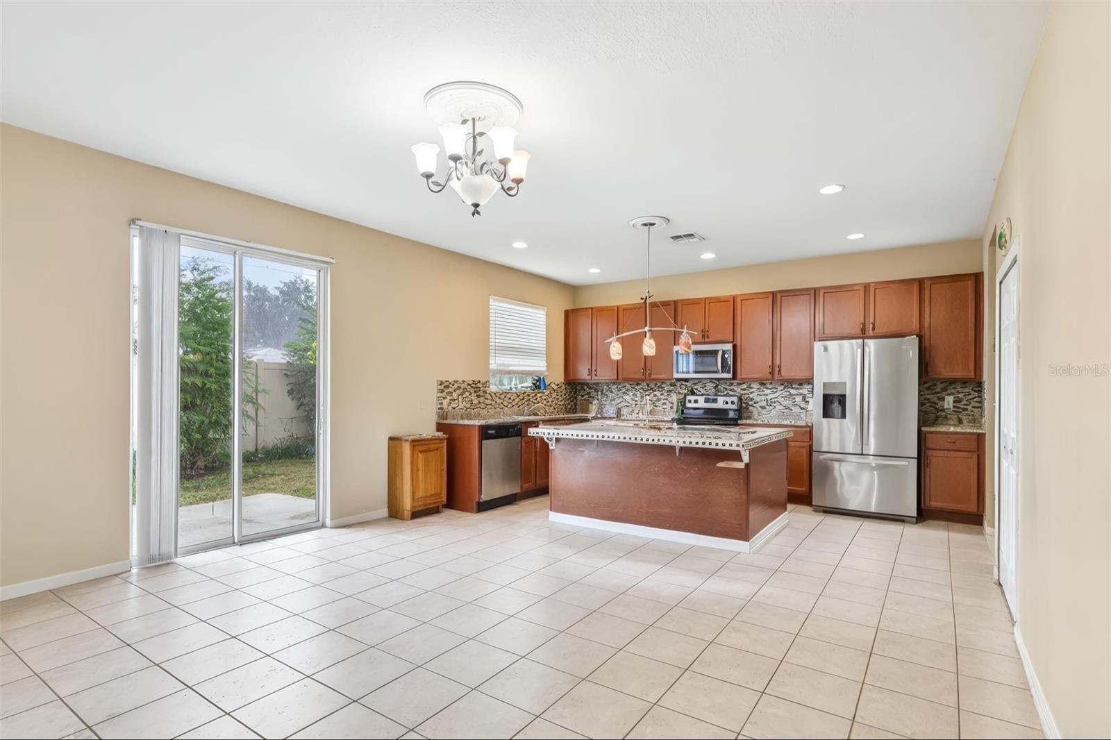 1585 Auburn Hills Ct, Tavares, FL 32778 photo