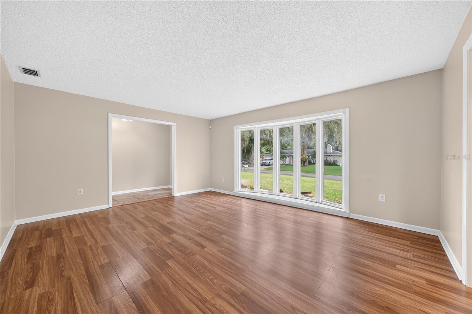 383 Palm Dr, Oviedo, FL 32765 photo