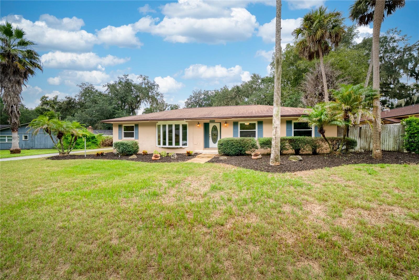 383 Palm Dr, Oviedo, FL 32765 photo